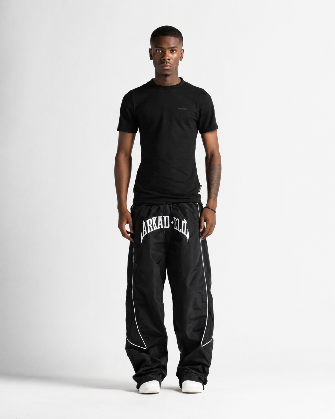 Tshirt Slim Fit Negra
