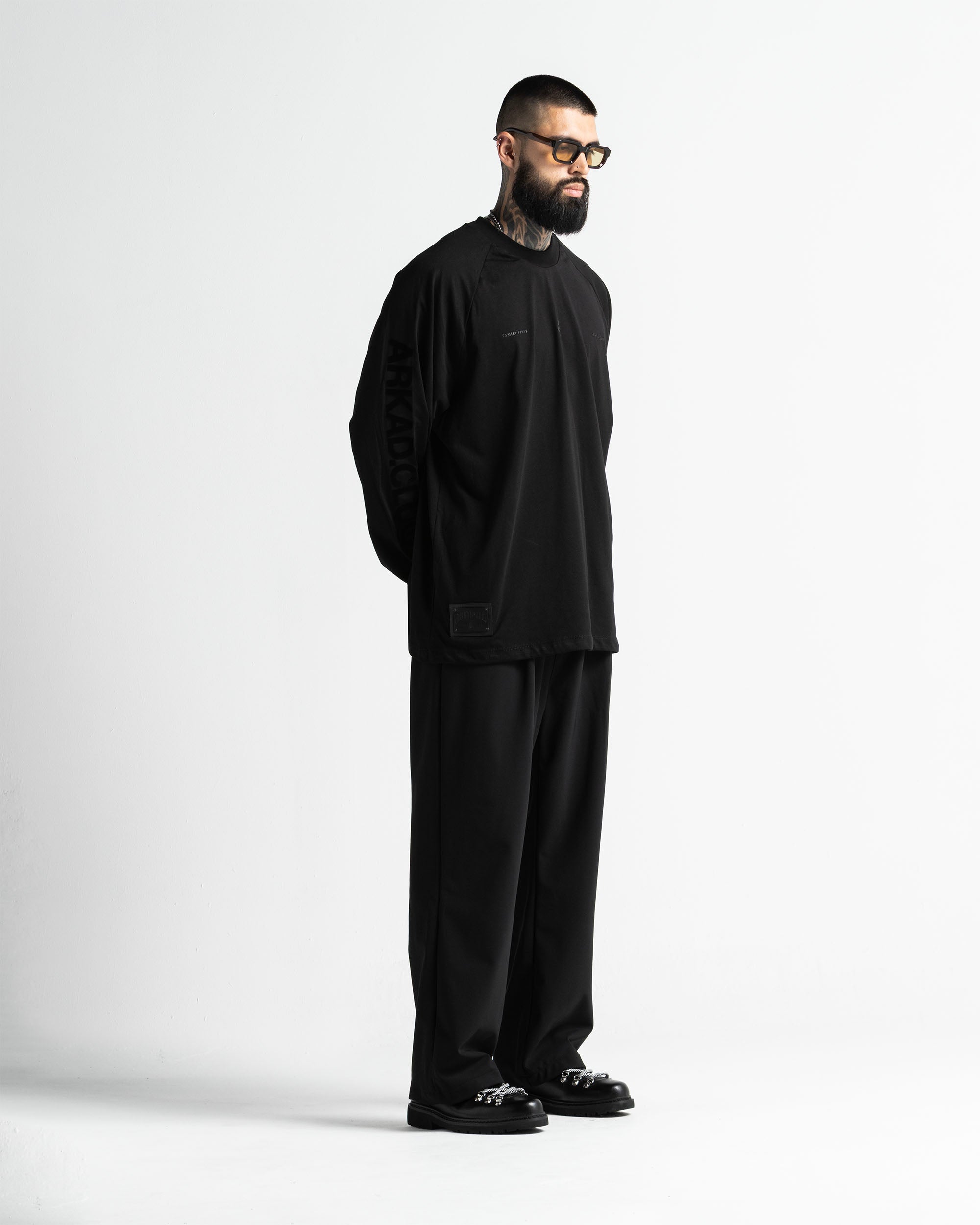 Long Sleeve Negro Velvet