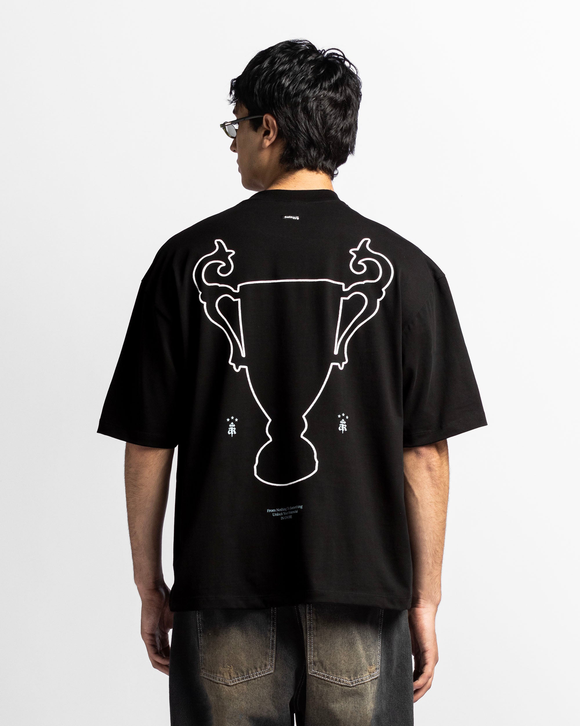 Tshirt Oversize Negra Trophy