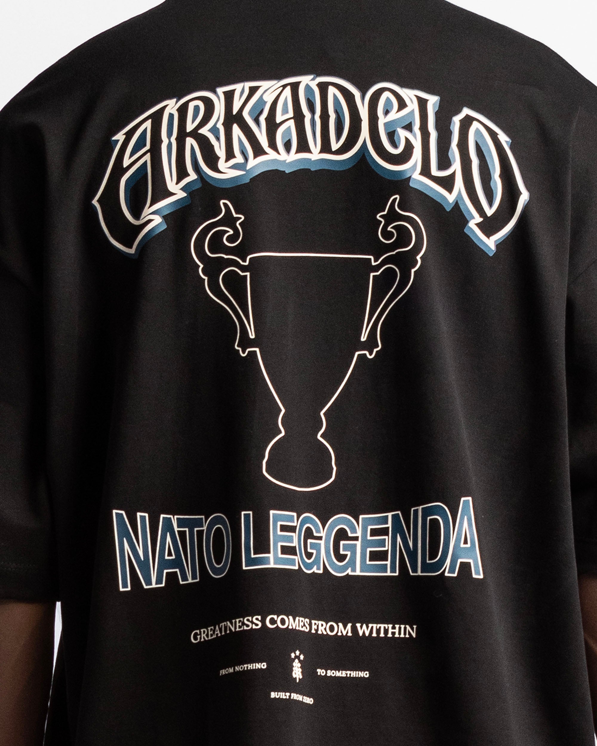 Tshirt Oversize Negra Trophy Nato