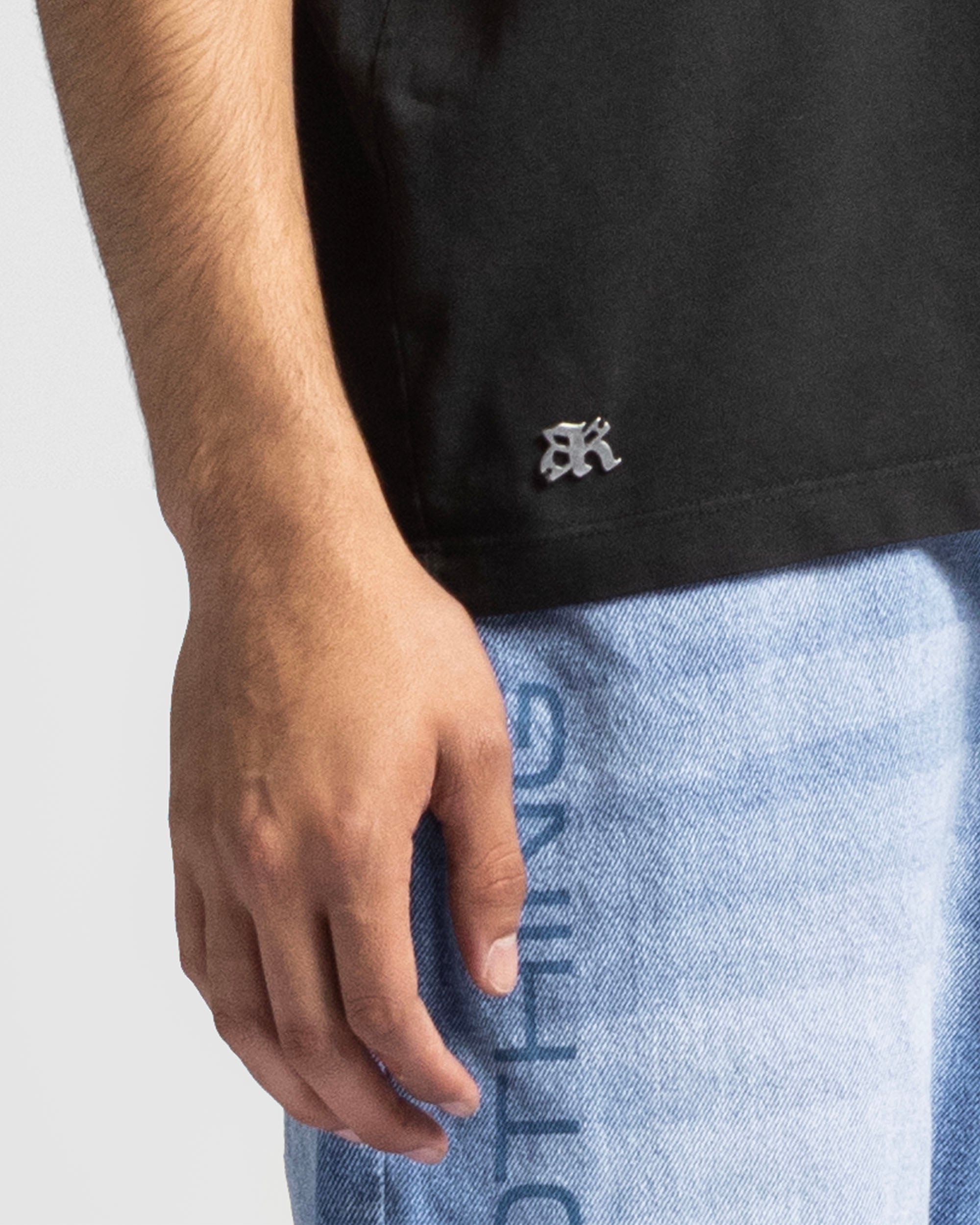 Washed Tshirt Oversize Negra Trophy