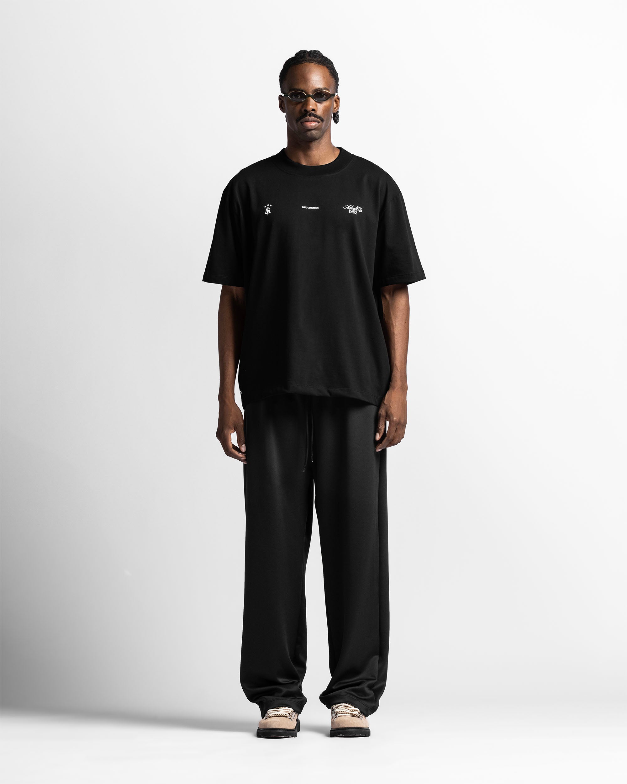 Regular Fit Tshirt Negra Nato Leggenda