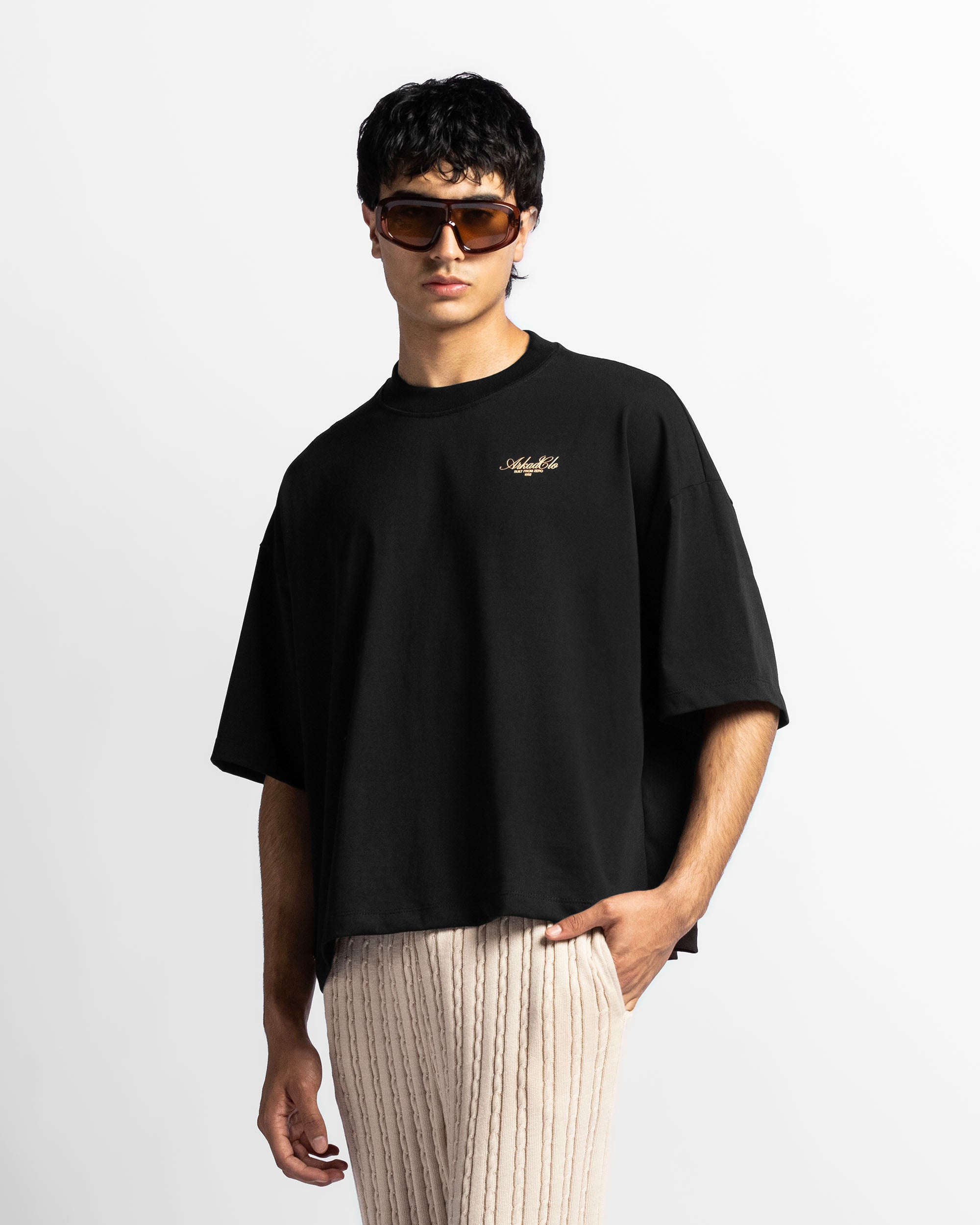 Boxy Fit Tshirt Negra Arkad Clo