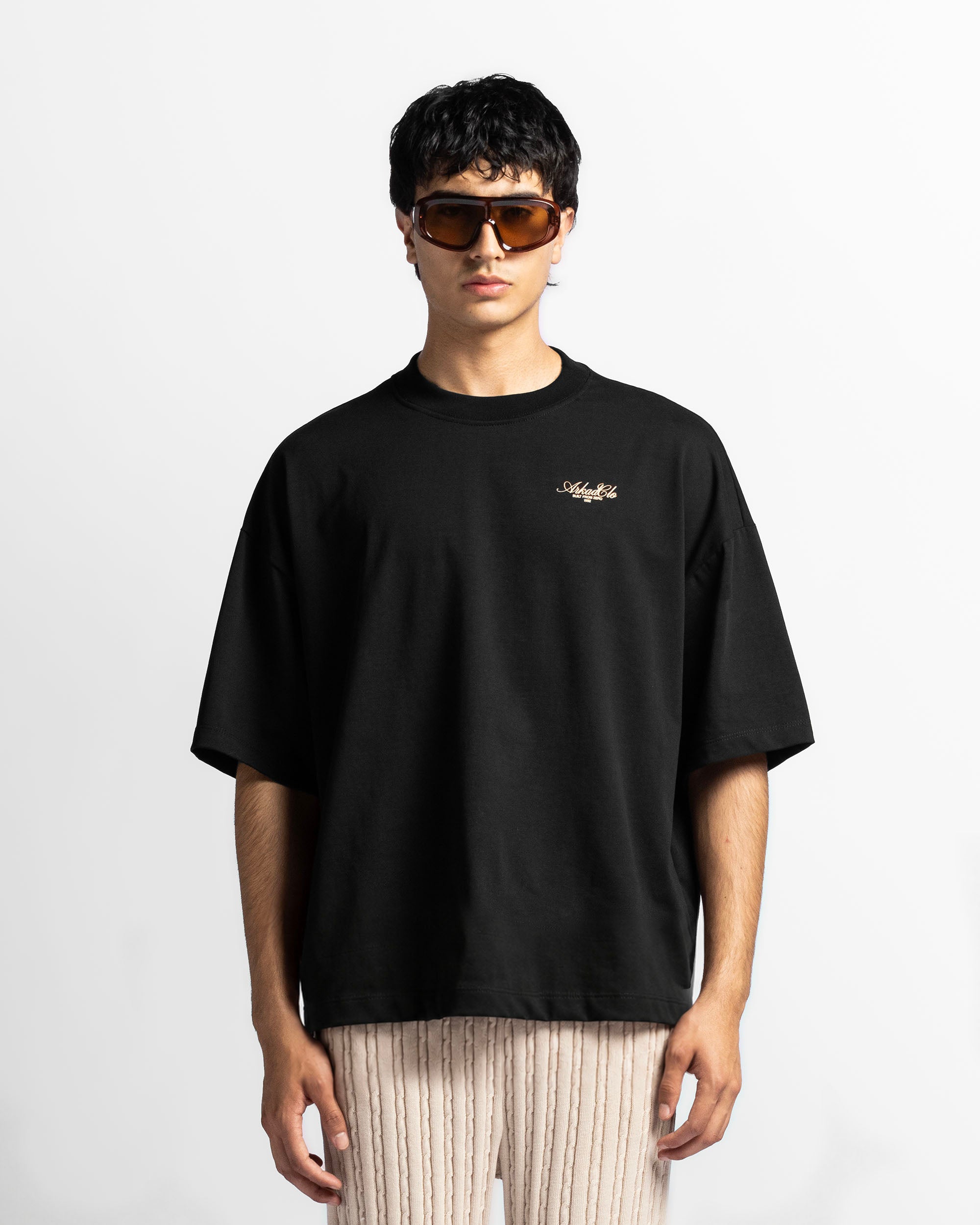 Boxy Fit Tshirt Negra Arkad Clo