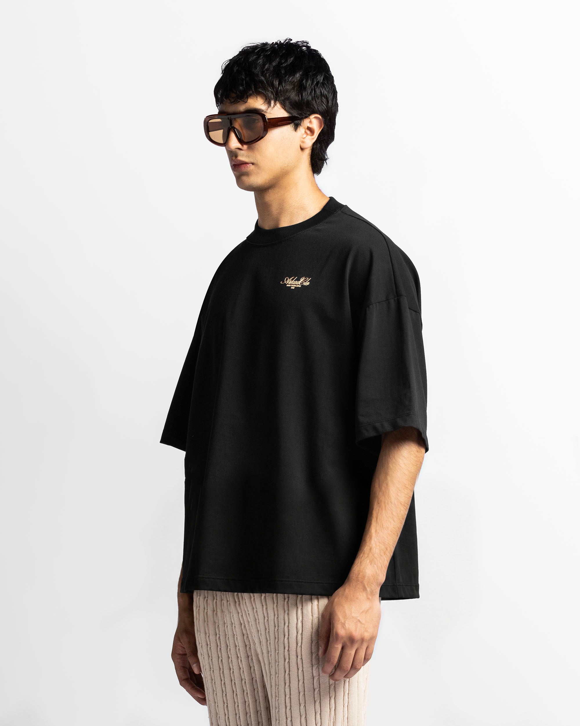 Boxy Fit Tshirt Negra Arkad Clo