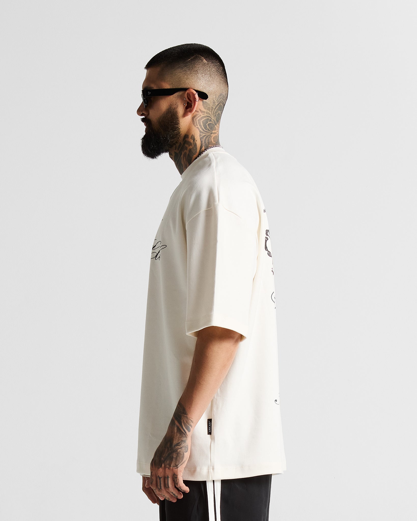 Tshirt Oversize Blanca Espadas Hustler