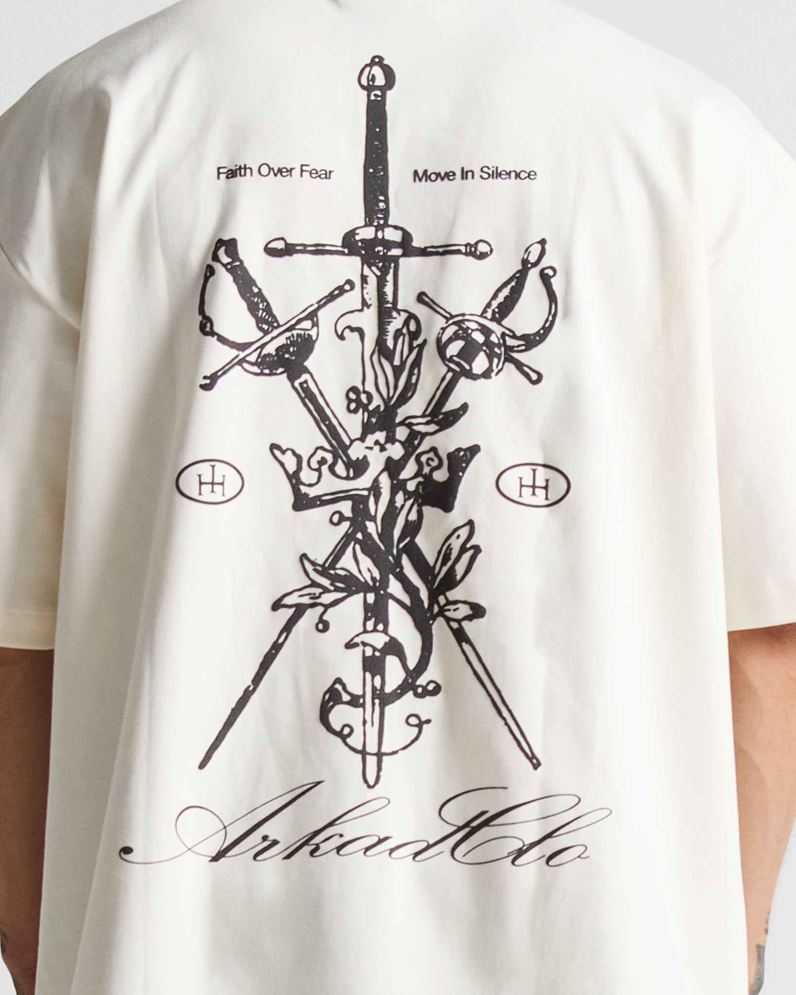 Tshirt Oversize Blanca Espadas Hustler