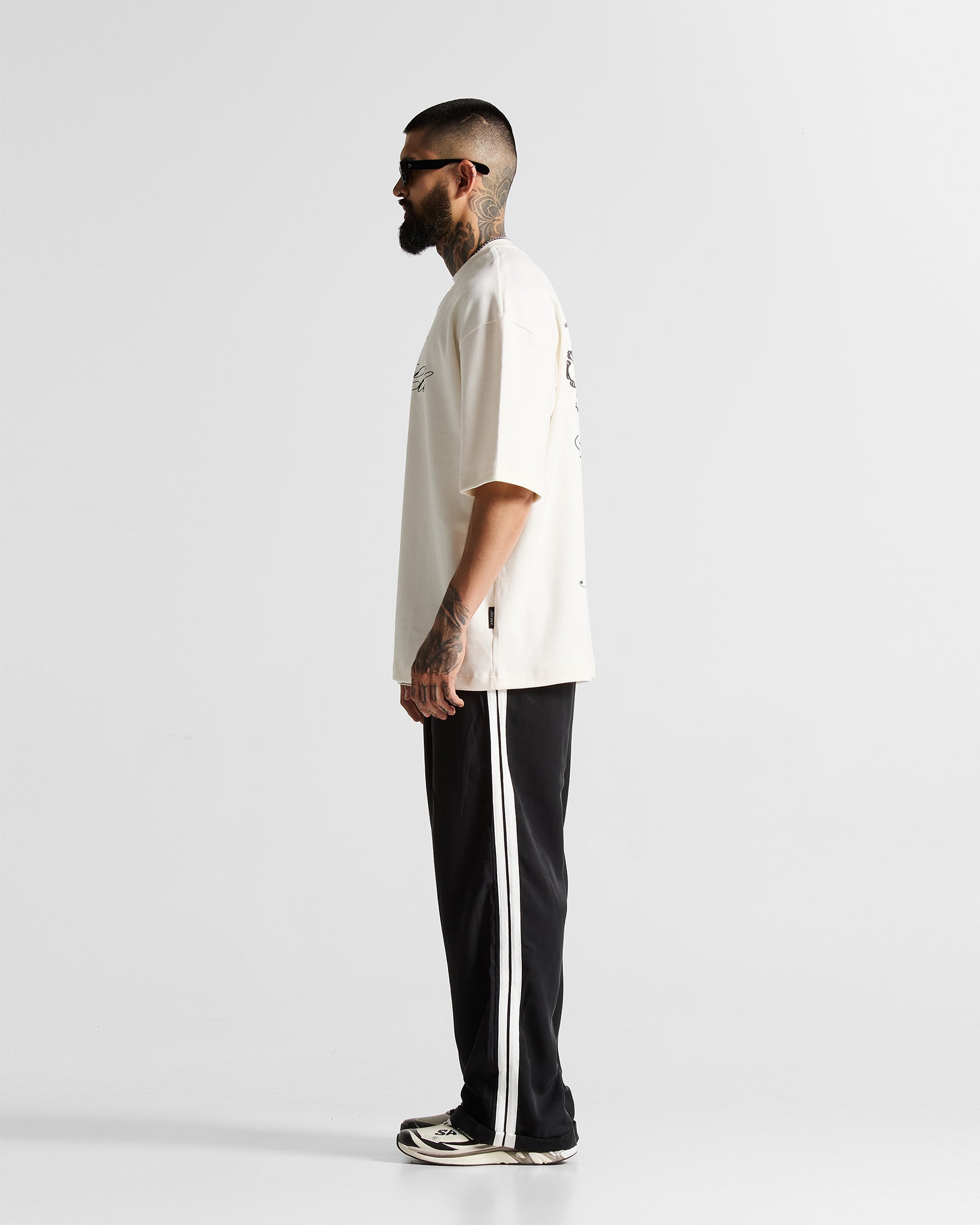 Tshirt Oversize Blanca Espadas Hustler
