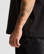 Tshirt Regular Fit Negra Logo Blanco