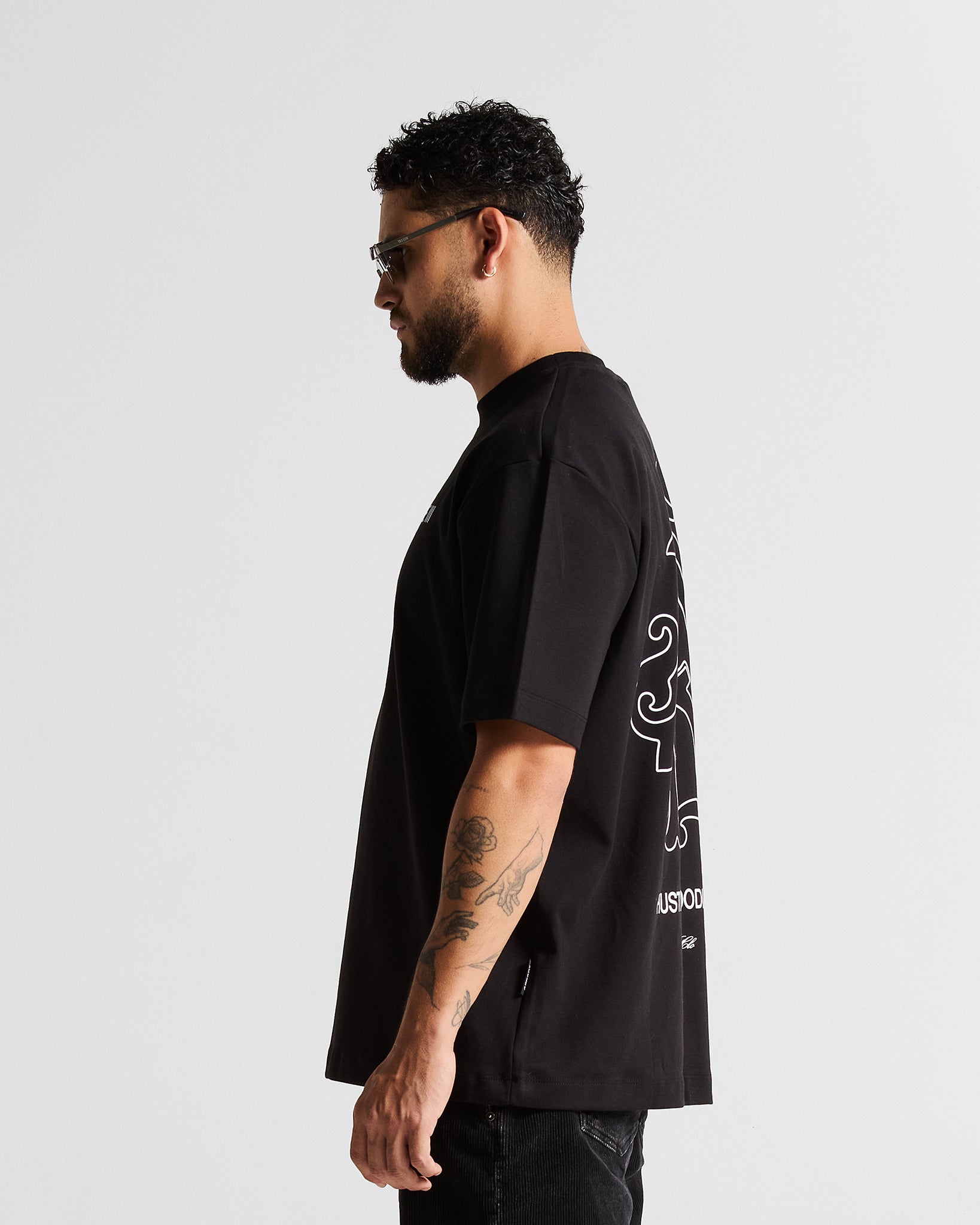 Tshirt Regular Fit Negra Logo Blanco