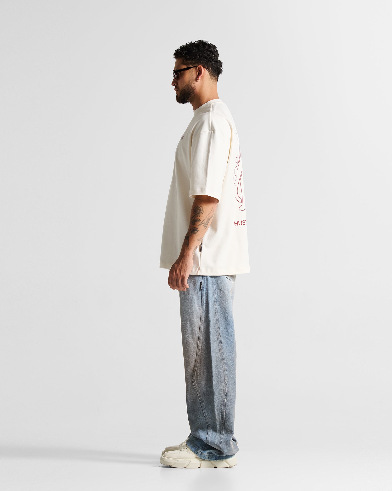 Tshirt Oversize Cream Hustler Rojo