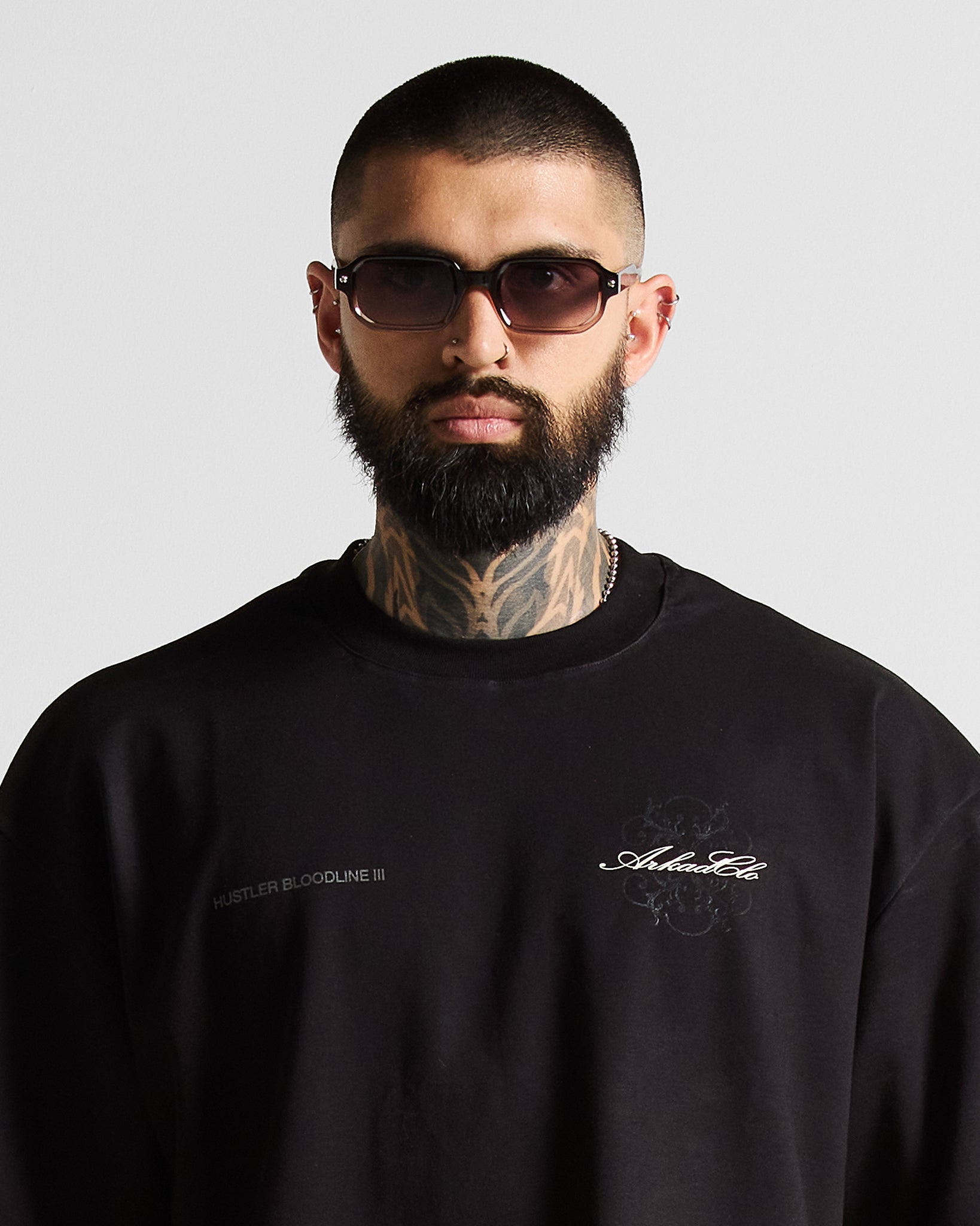 Tshirt Oversize Negra Ornamentos Hustler