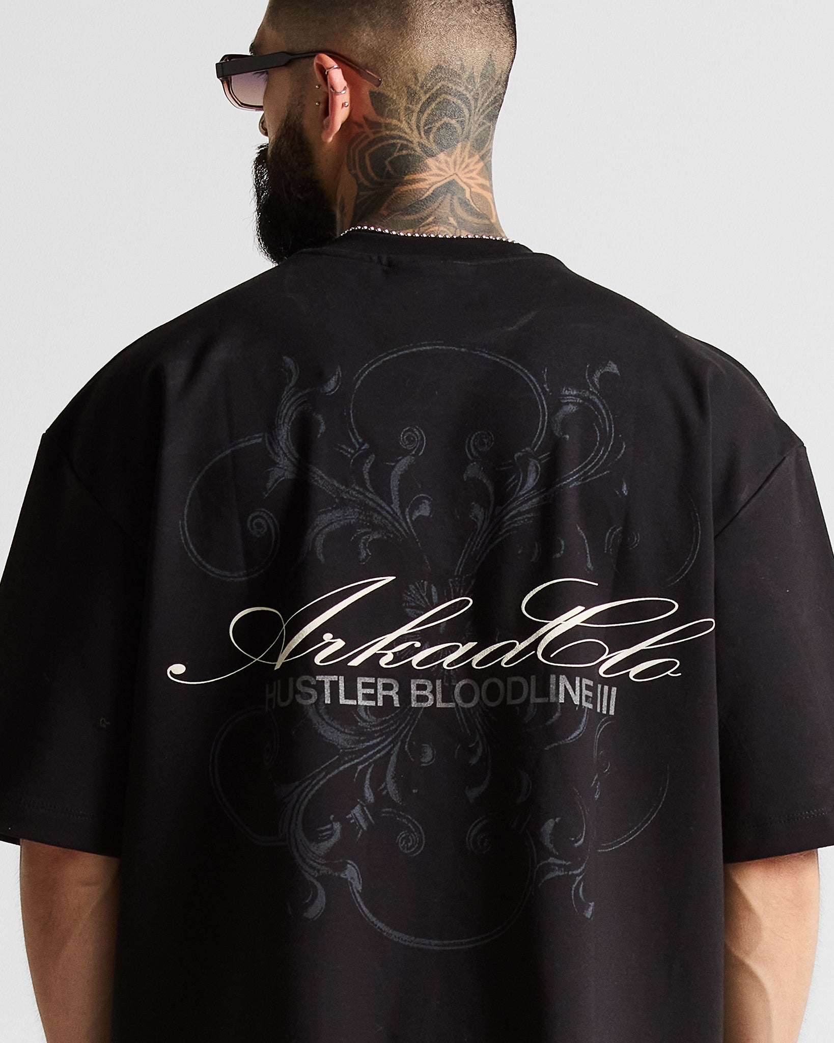 Tshirt Oversize Negra Ornamentos Hustler