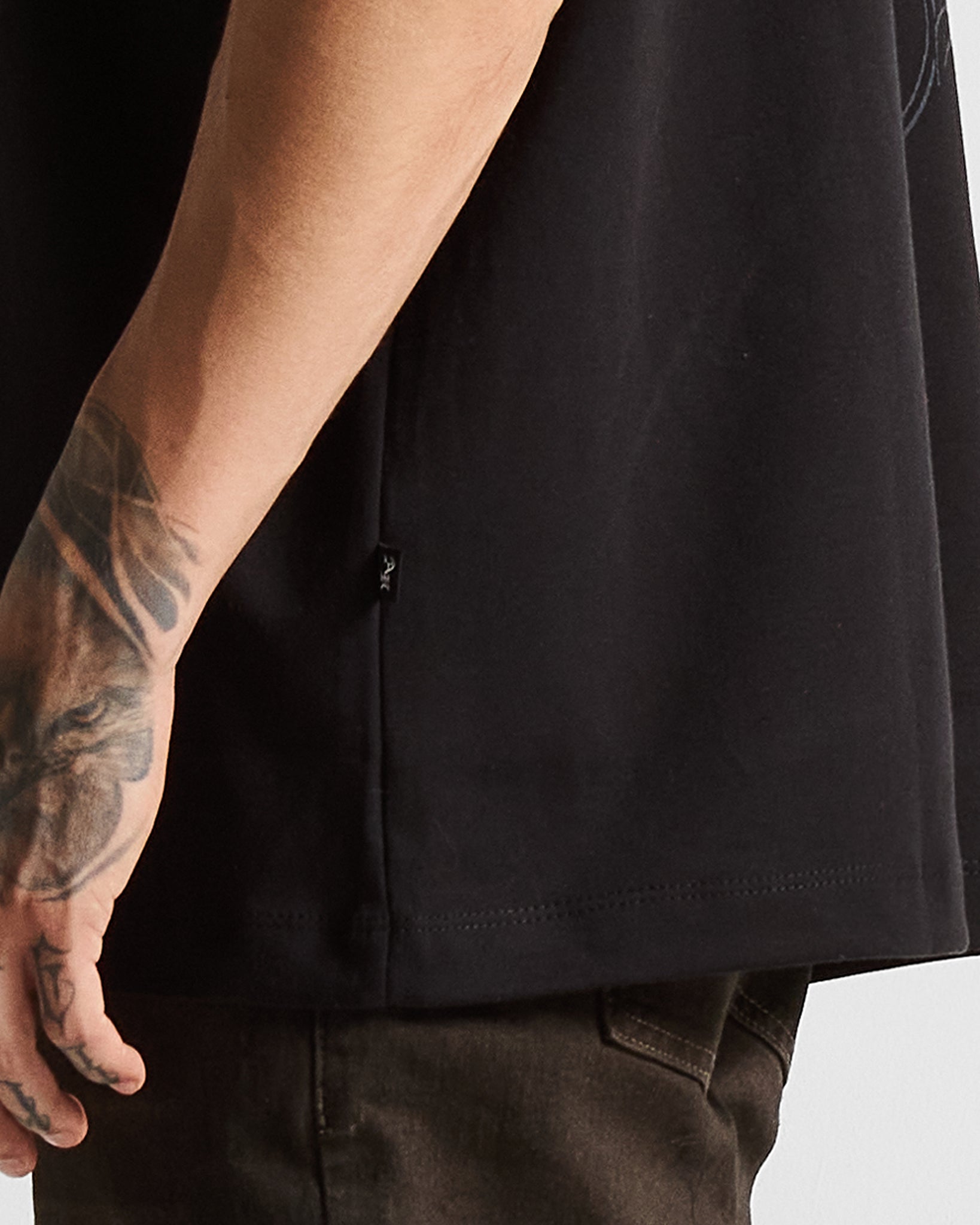Tshirt Oversize Negra Ornamentos Hustler