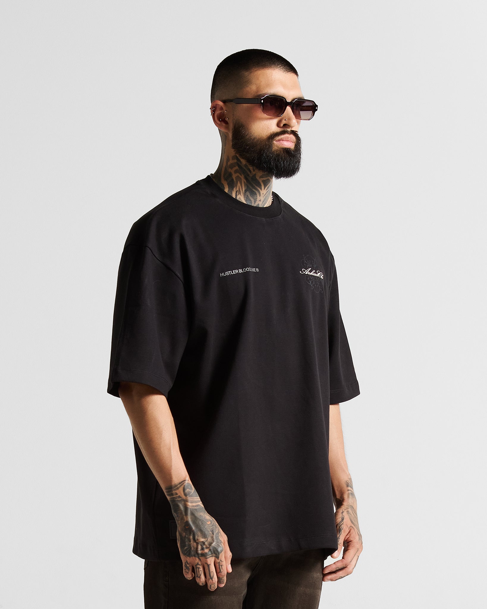 Tshirt Oversize Negra Ornamentos Hustler