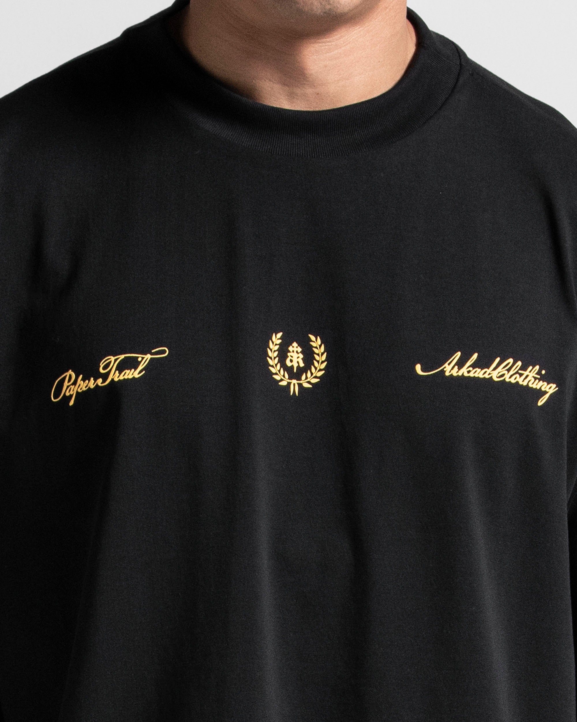 Tshirt Oversize Negra Paper Trail