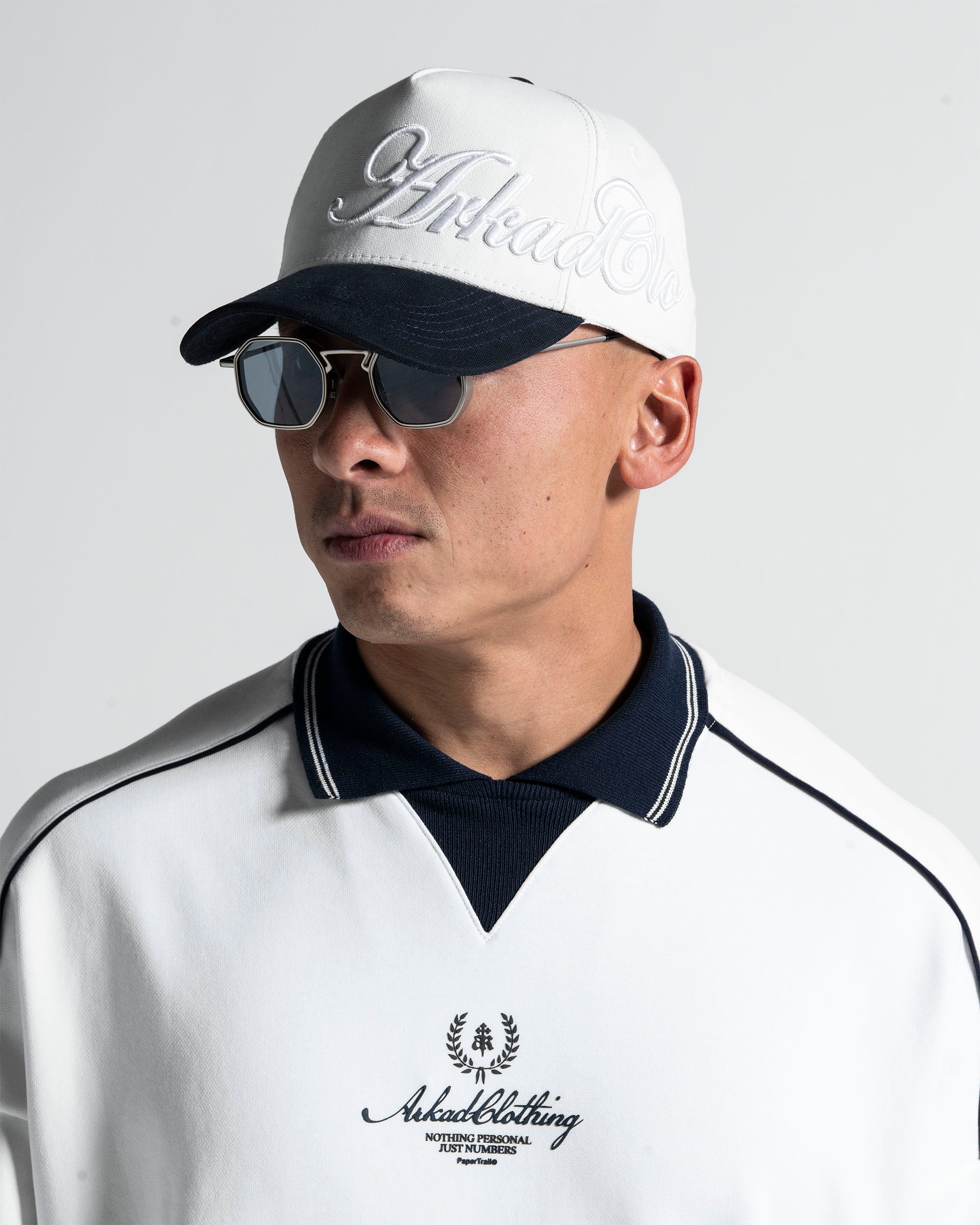 Trucker Cap Blanca con Azul