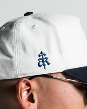 Trucker Cap Blanca con Azul