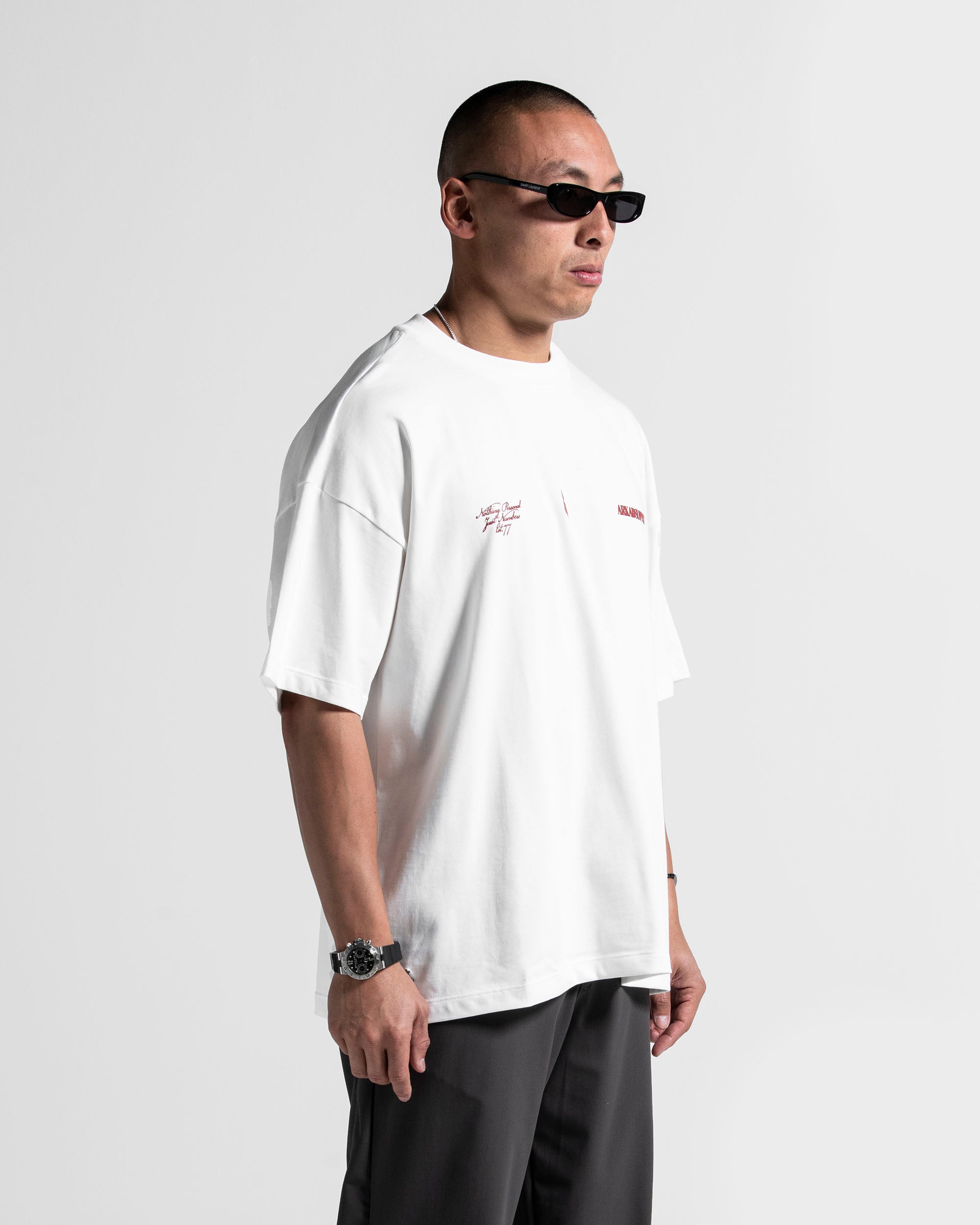 Tshirt Oversize Blanca Sello Rojo