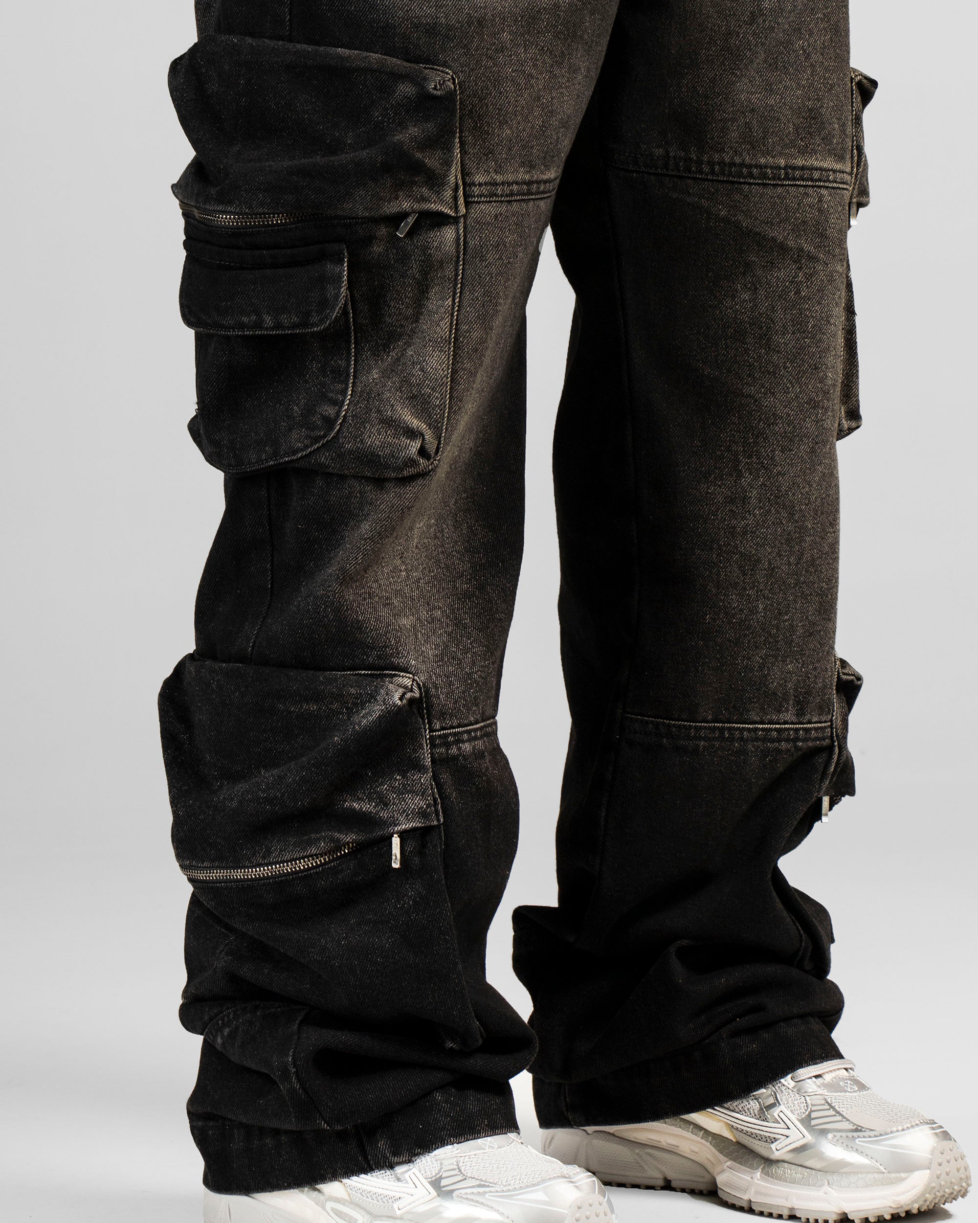Jean Cargo Negro Dirty