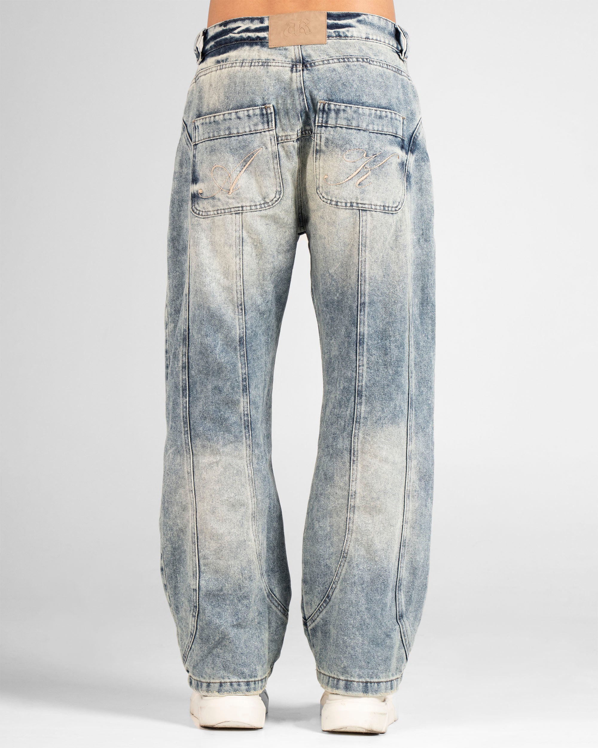 Jean Dirty Cortes