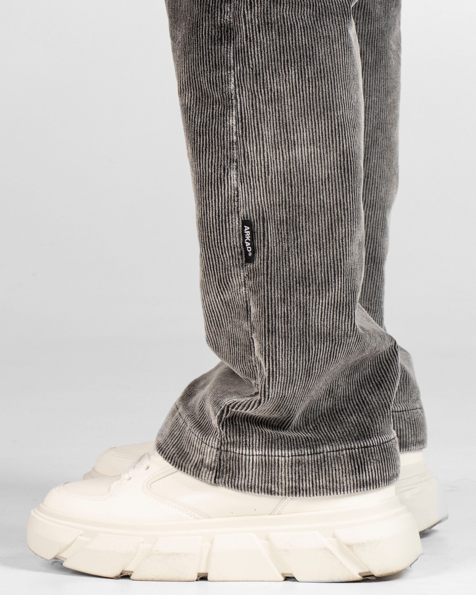 Pantalon Corduroy Degrade Negro