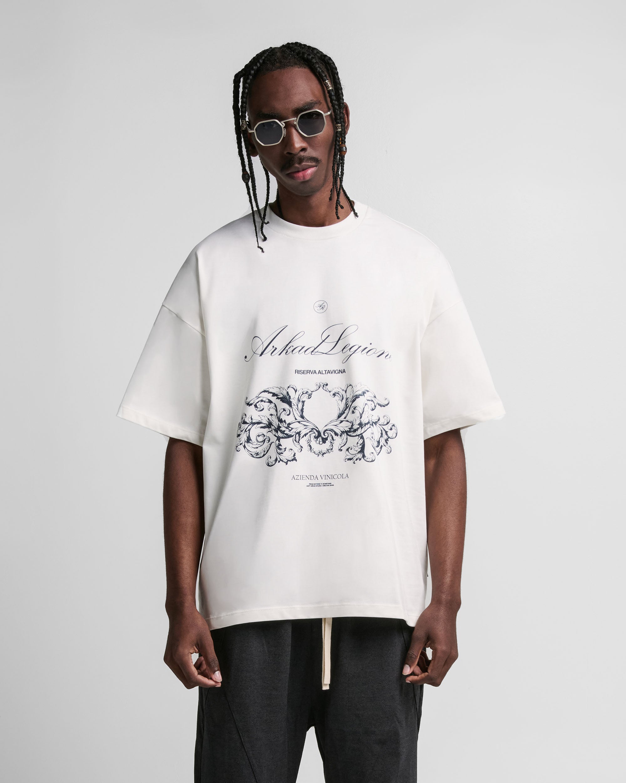 Tshirt Oversize Crema Arkad Legione Estampado Azul