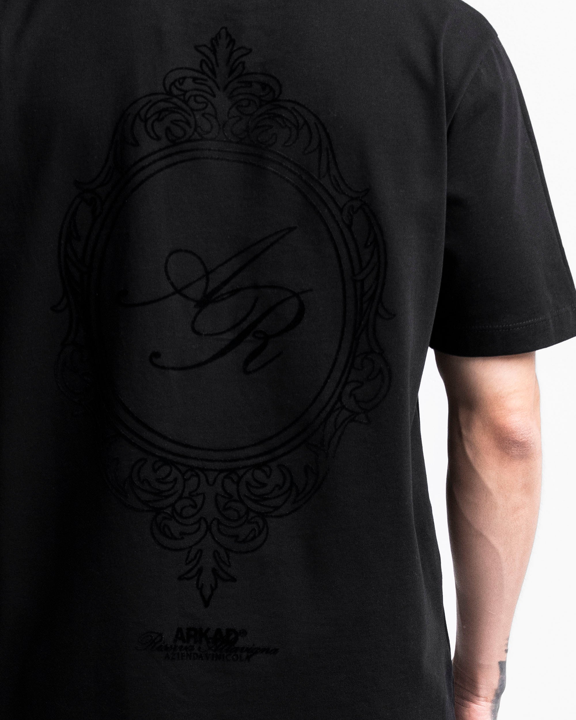 Tshirt Regular Fit Negra Arkad Legione Velvet