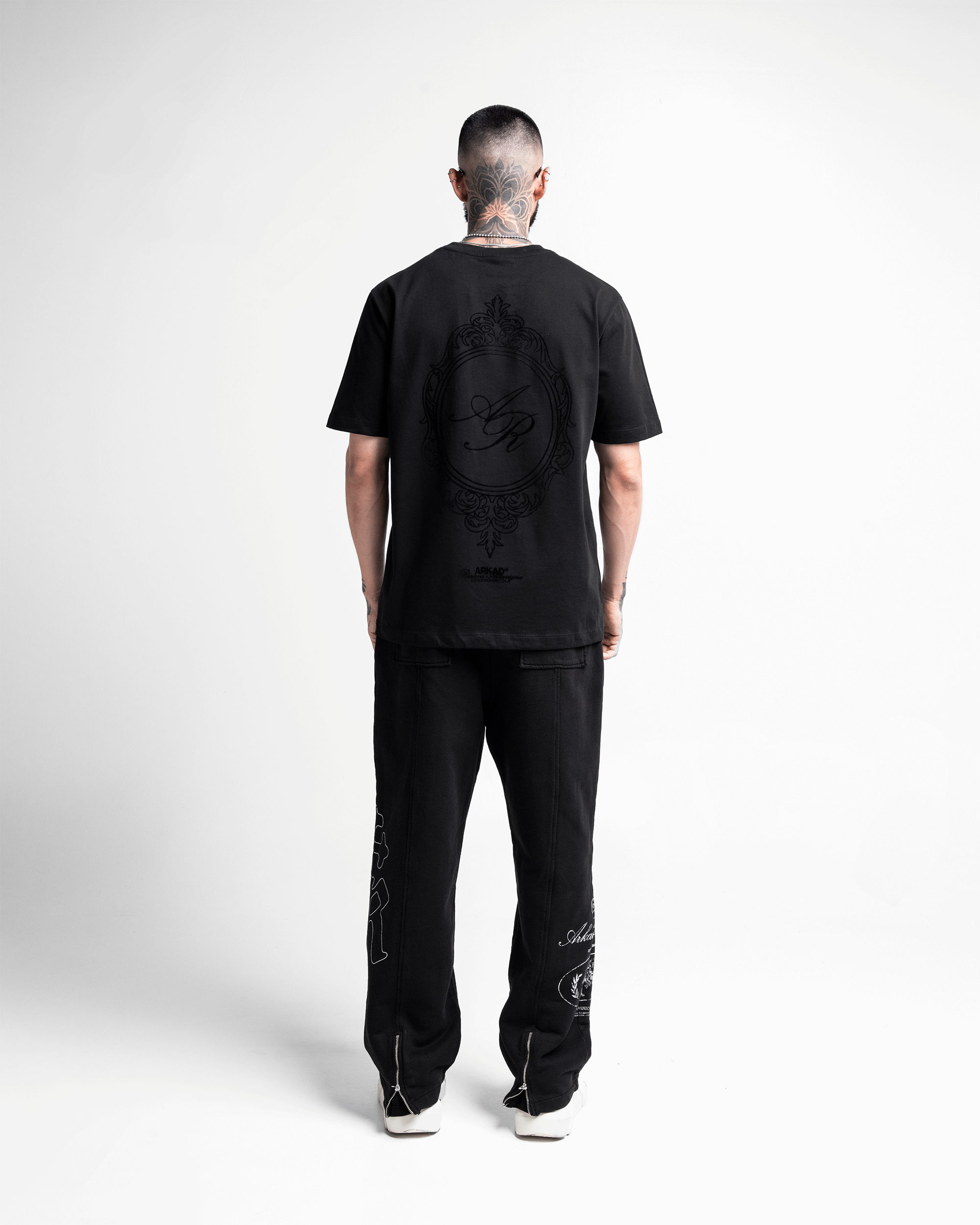 Tshirt Regular Fit Negra Arkad Legione Velvet