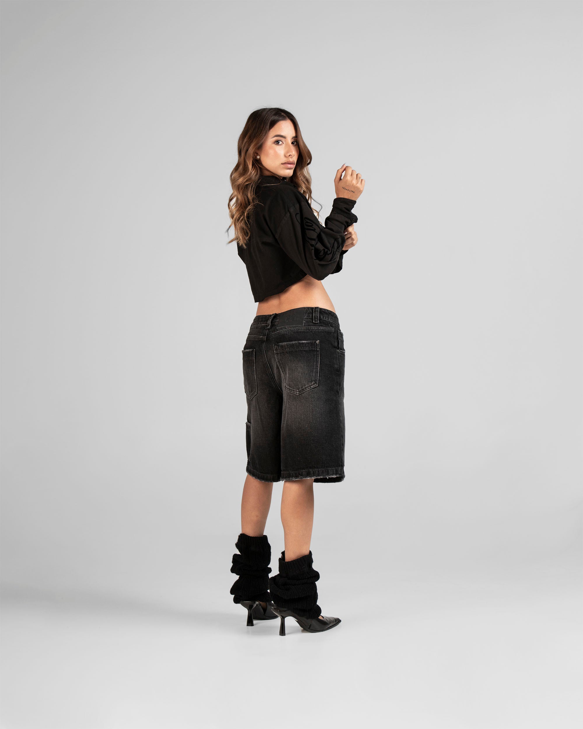 Cropped Shirt Negra