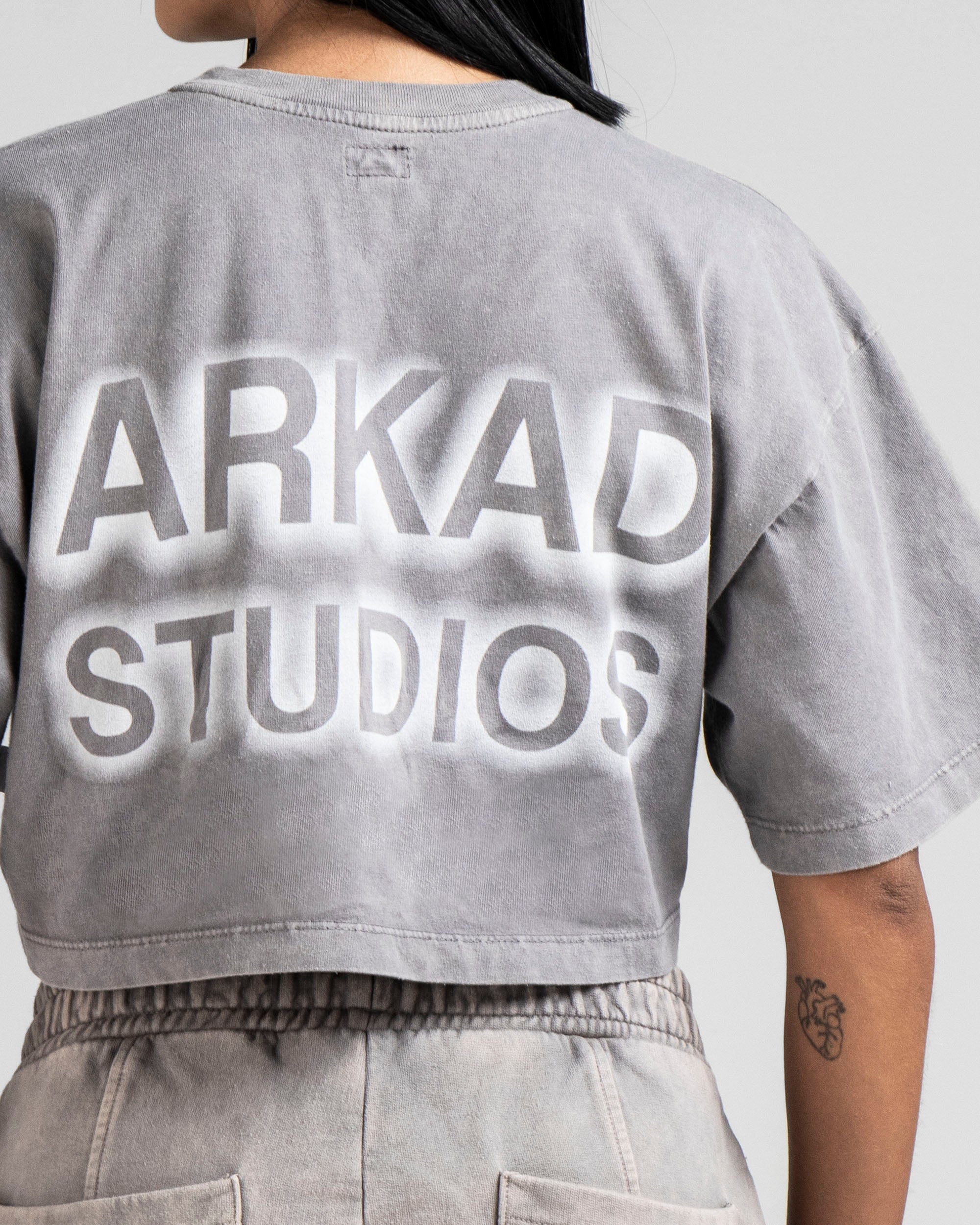 Crop Shirt Washed Gris Arkad Studios