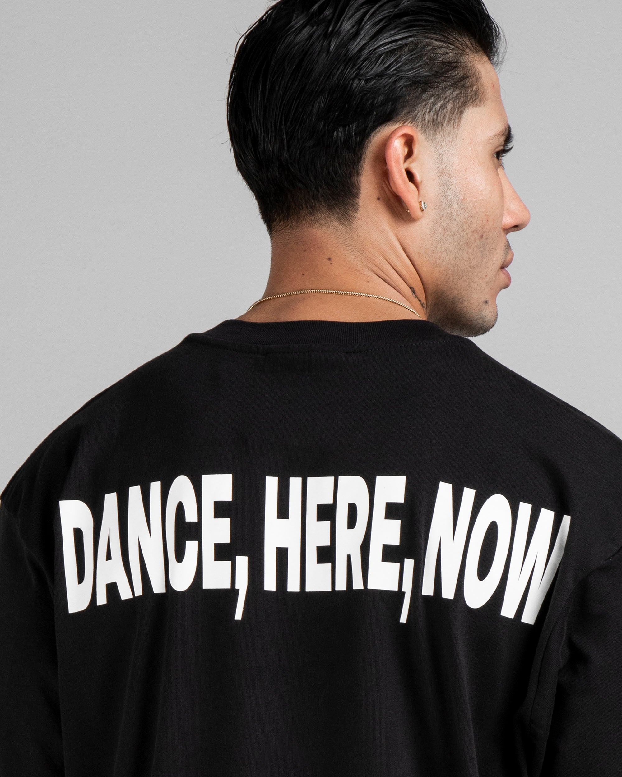 Tshirt Negra Dance Here Now