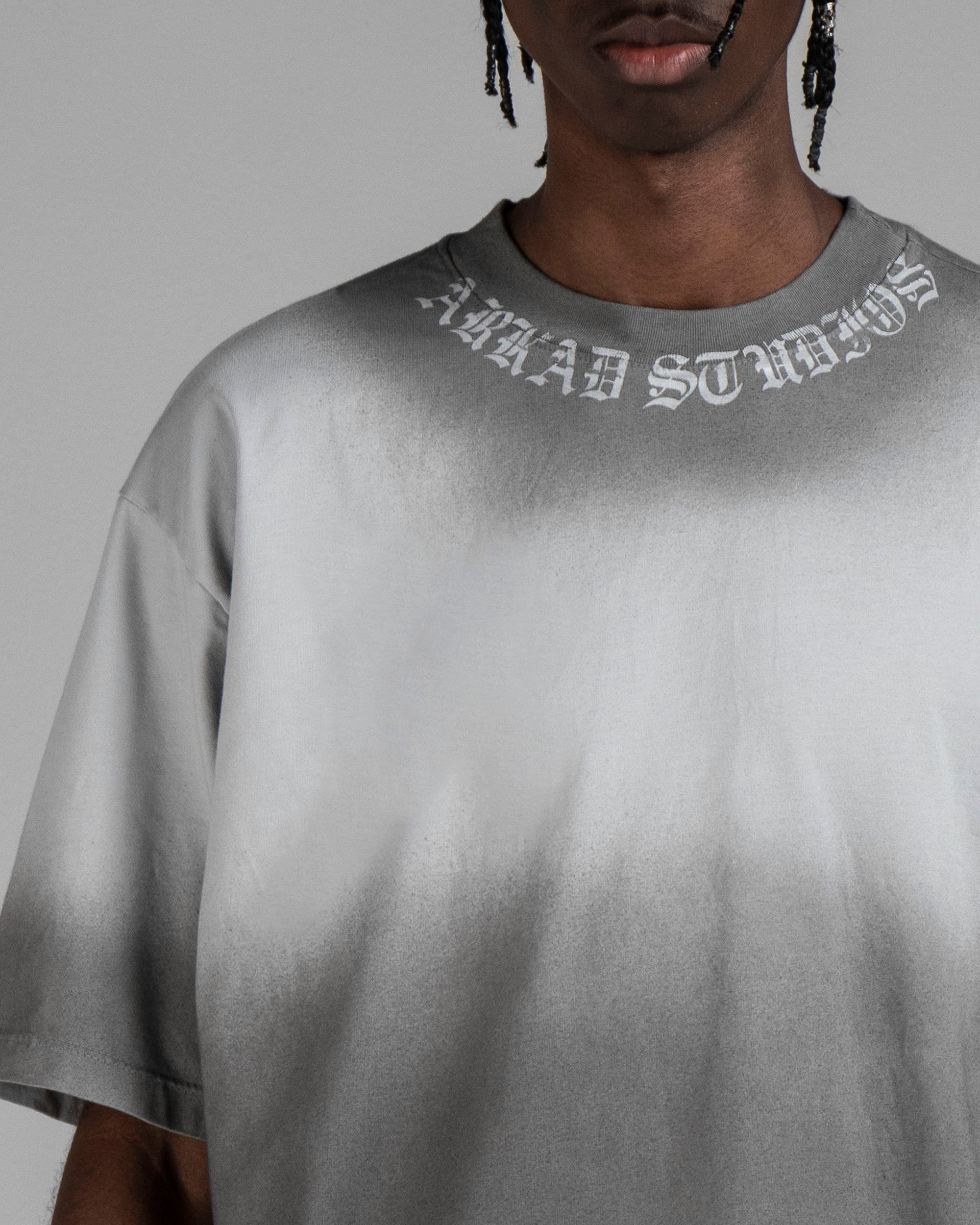 Washed Tshirt Conjunto Gris Iluminaciones AK ST