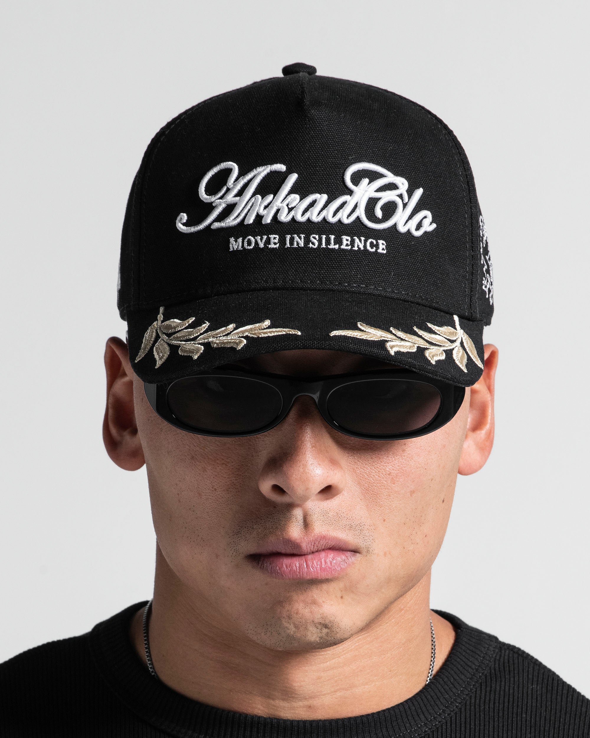 Trucker Cap Negra Move in Silence