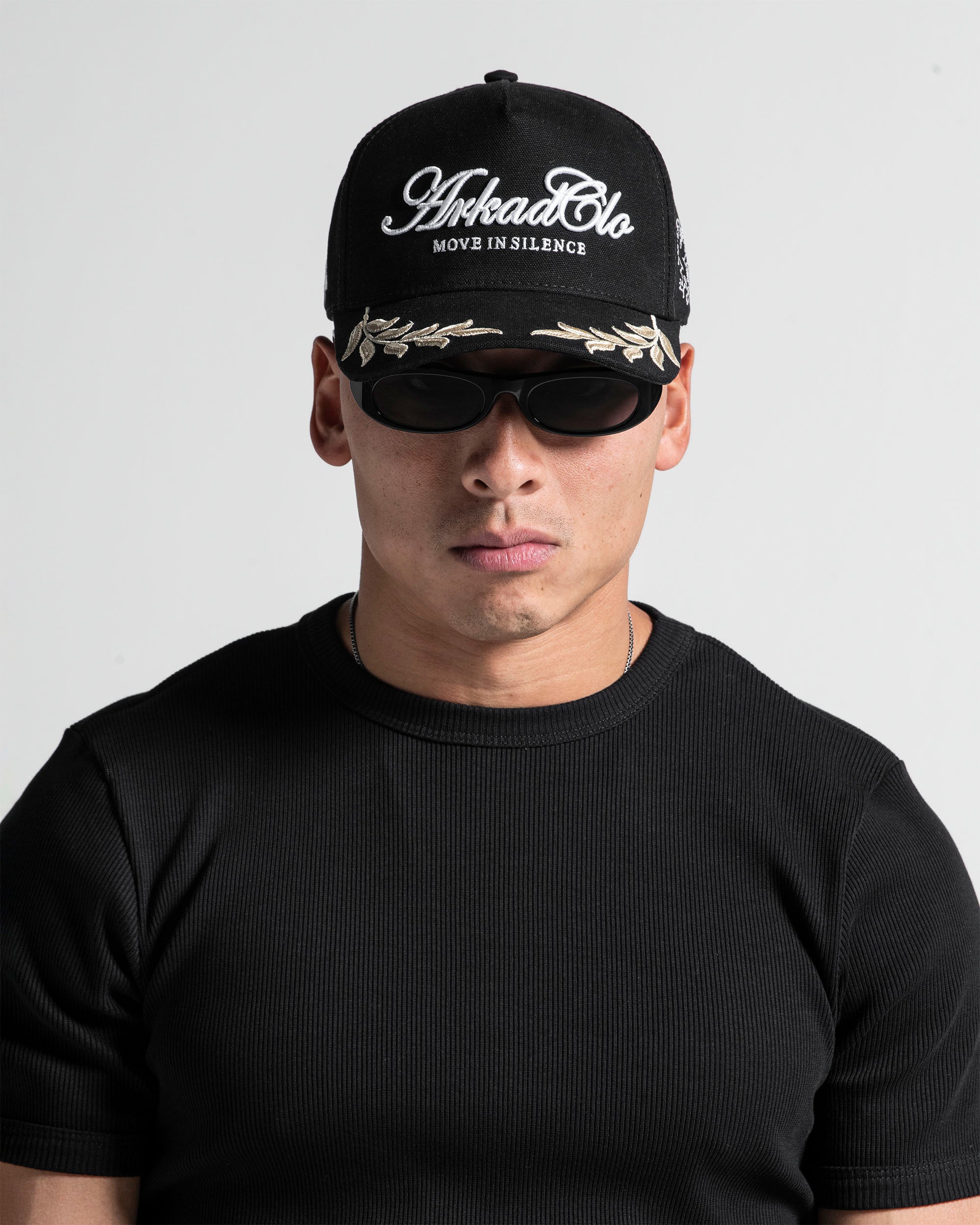 Trucker Cap Negra Move in Silence