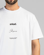 Tshirt Blanca Texto Negro Arkad Shapes - Regular Fit