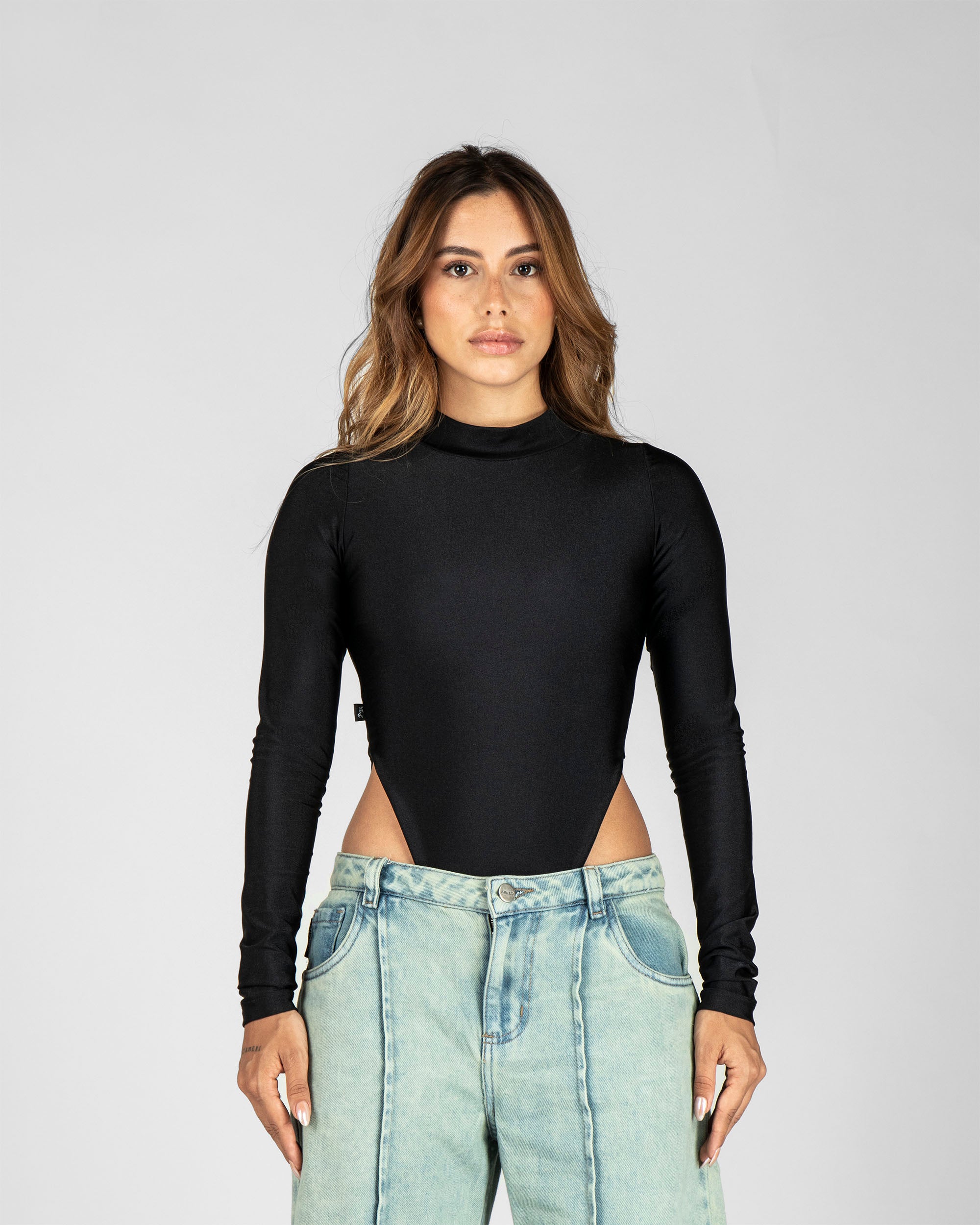 Bodysuit Buzo Negro Aberturas