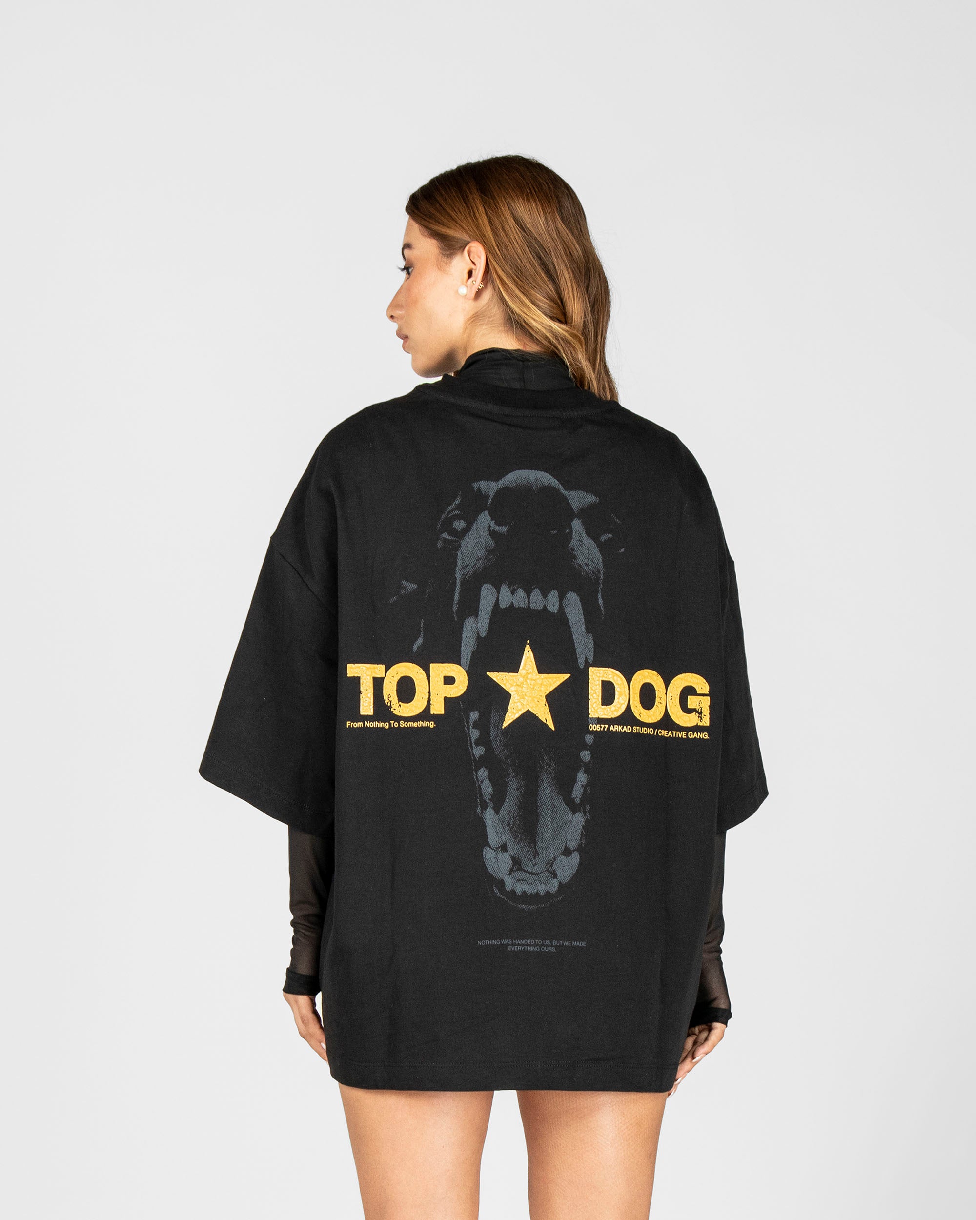 Tshirt Boxy Fit Negra Topdog Logo Amarillo