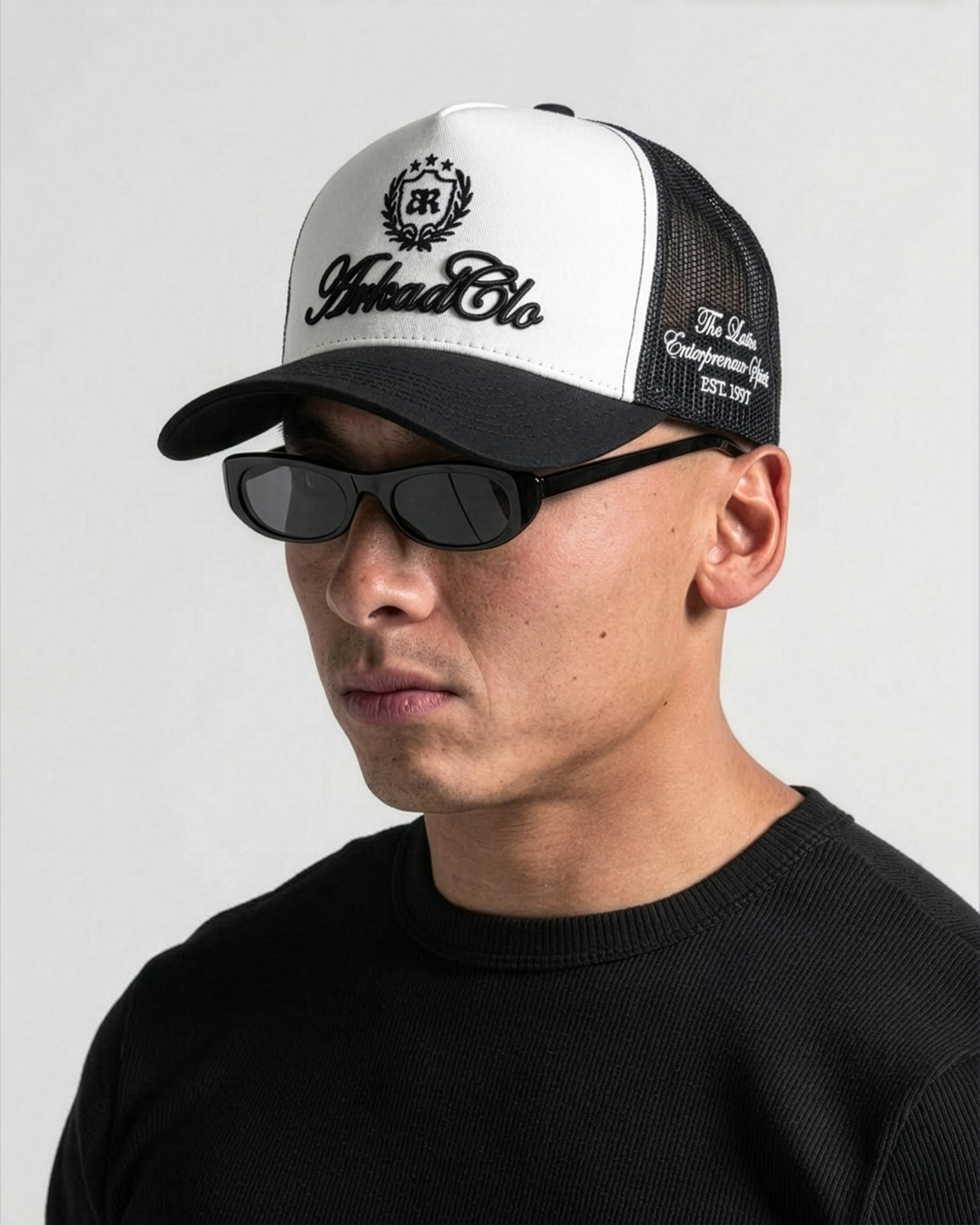 Trucker Cap Blanca con Negro
