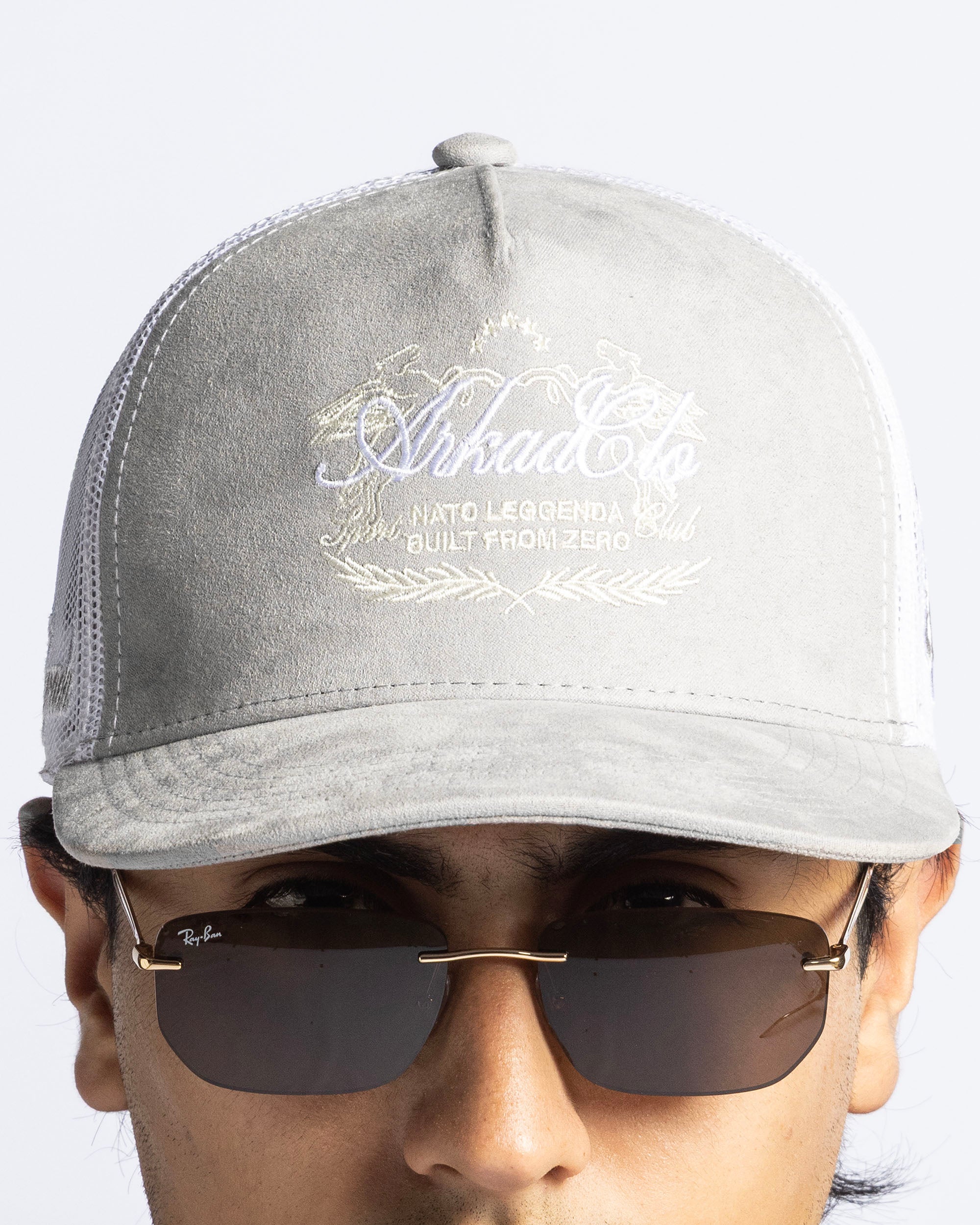 Gorra Gris Velvet Nato Leggenda