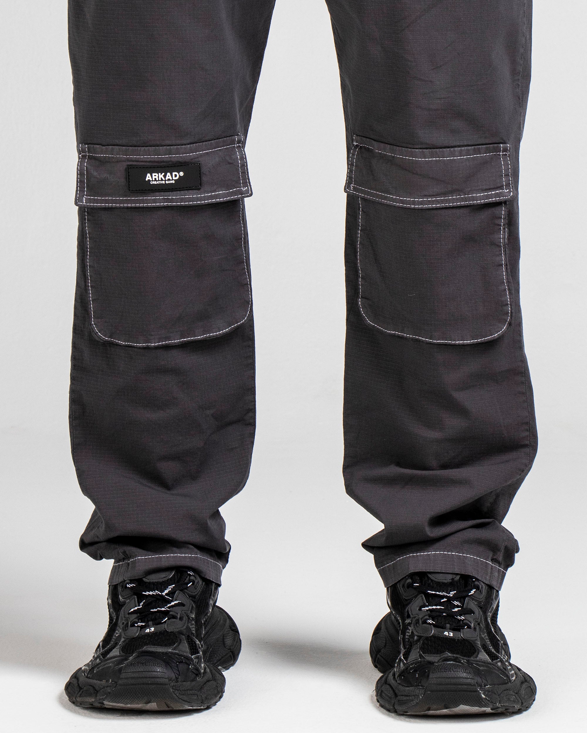 Pantalón Cargo Fuelles Gris