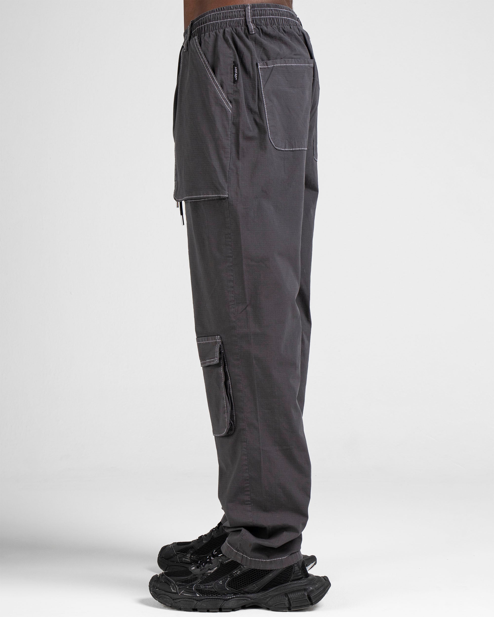 Pantalón Cargo Fuelles Gris