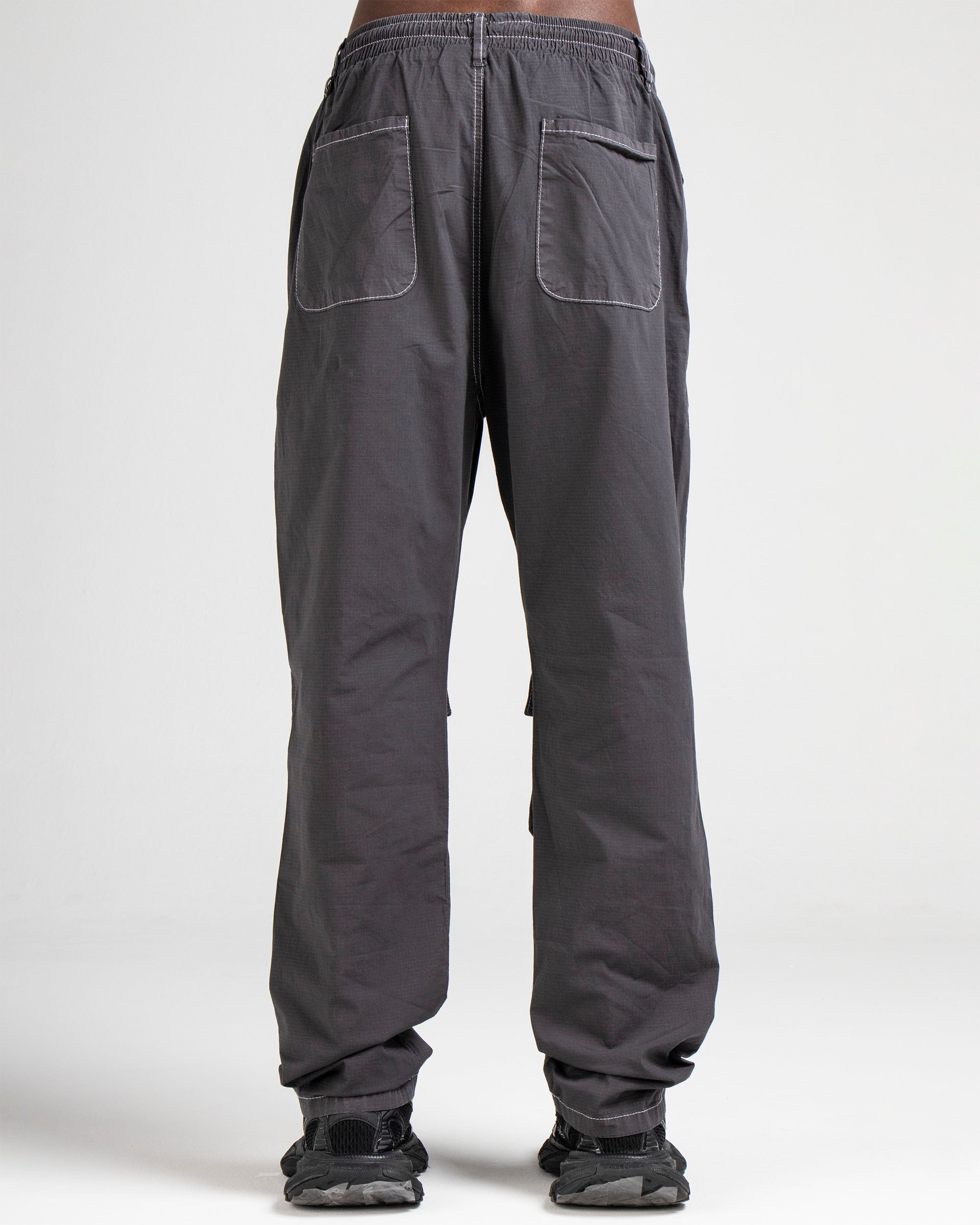 Pantalón Cargo Fuelles Gris