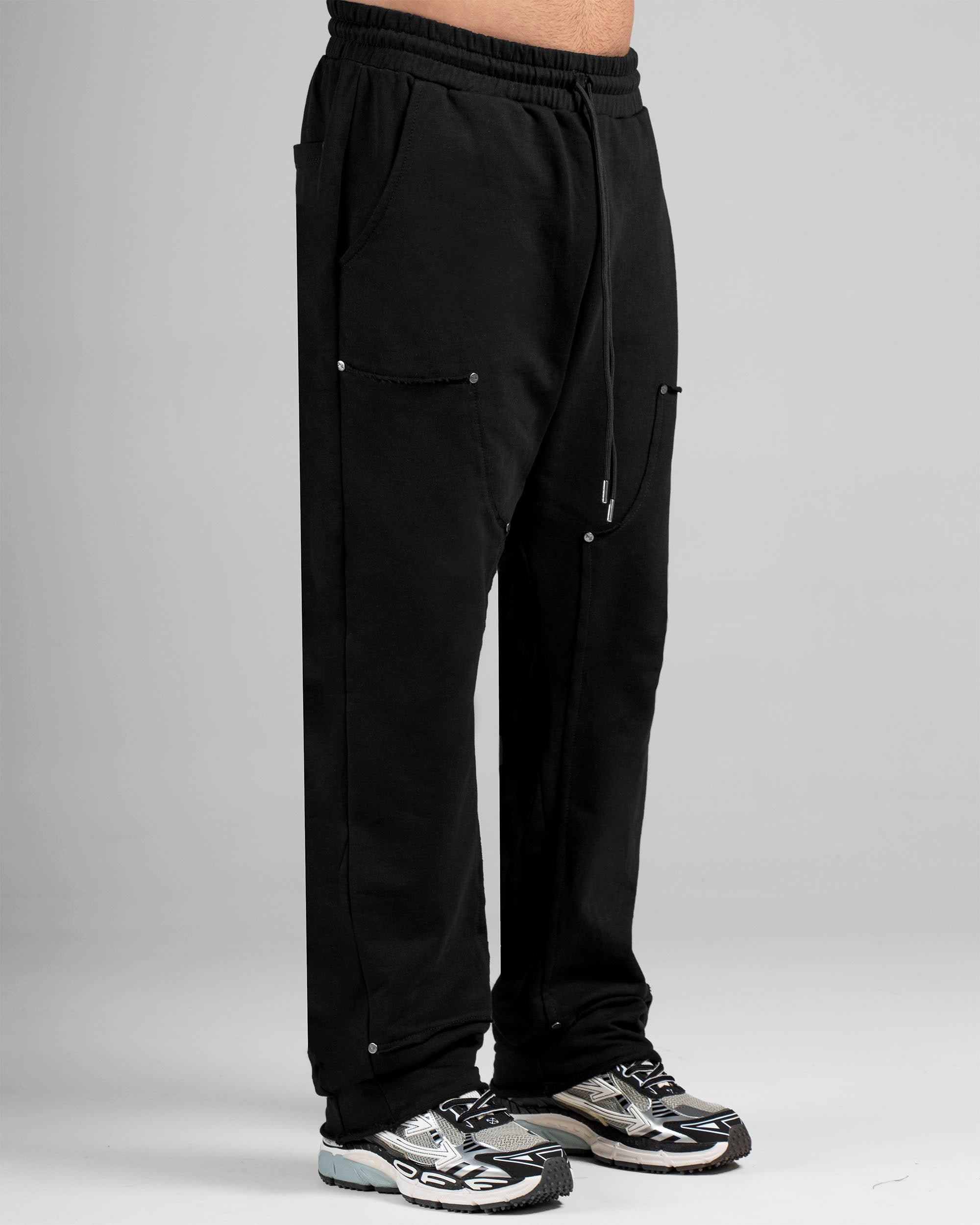 Sudadera Negra Remaches