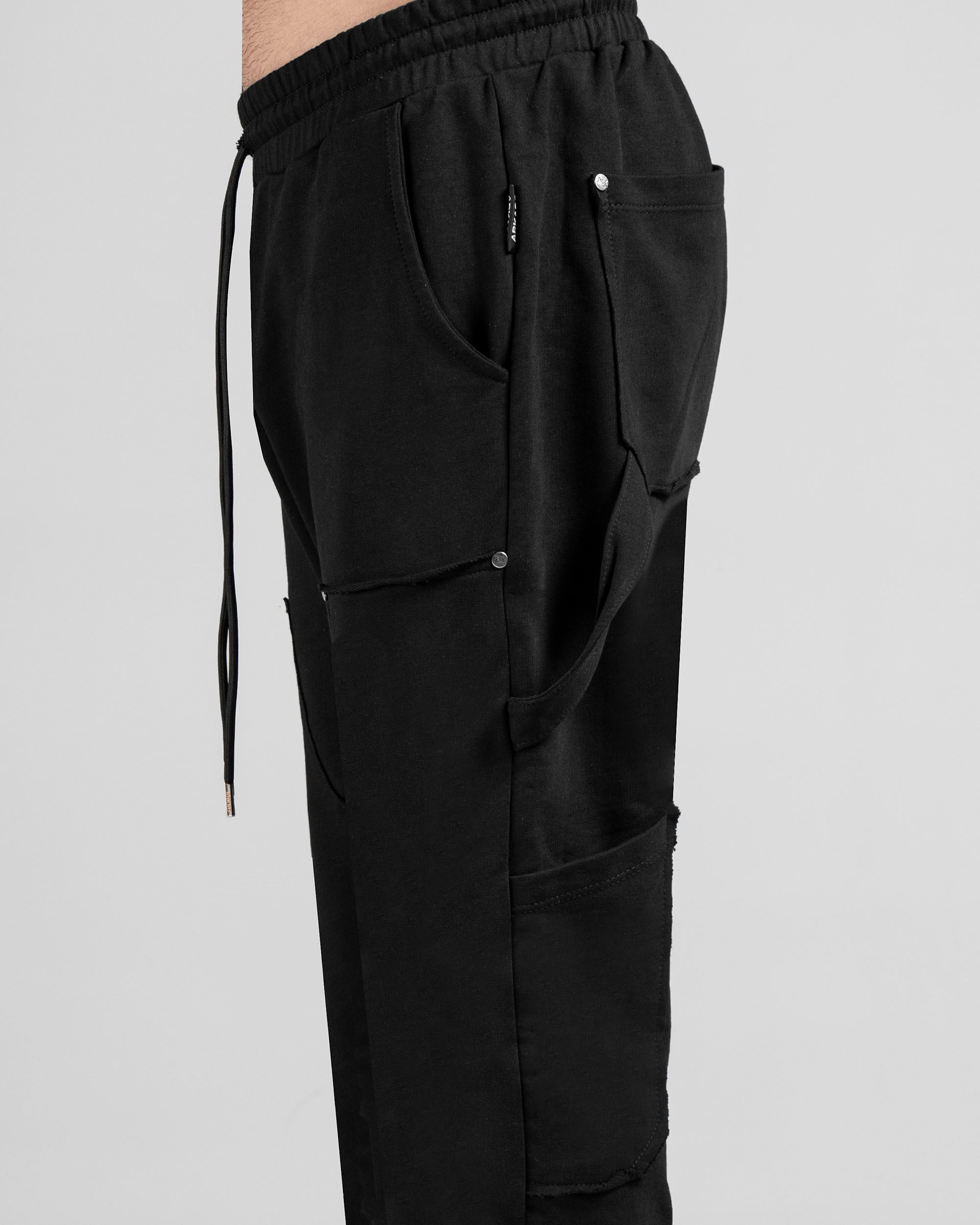 Sudadera Negra Remaches