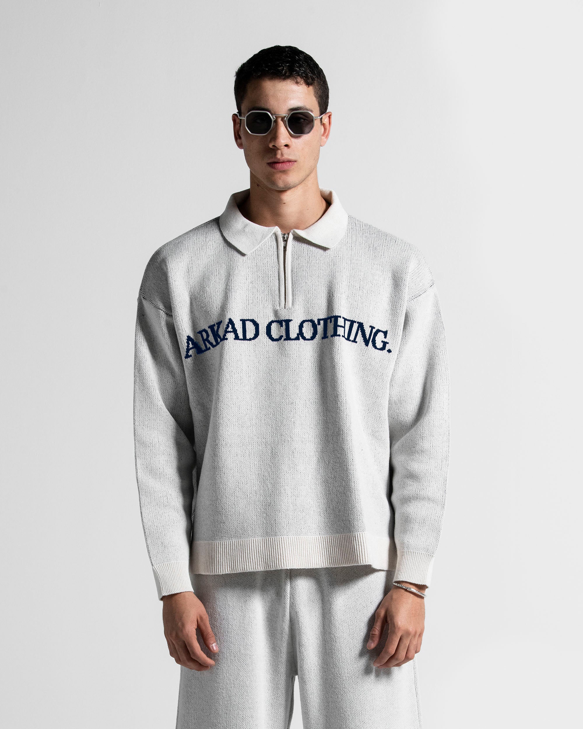 Knit Sweater Polo Blanco Con Azul