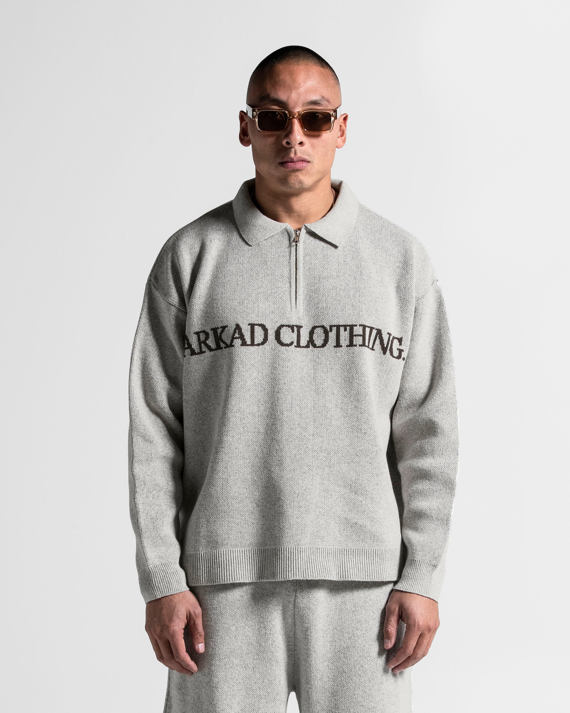 Knit Sweater Polo Gris Con Cafe