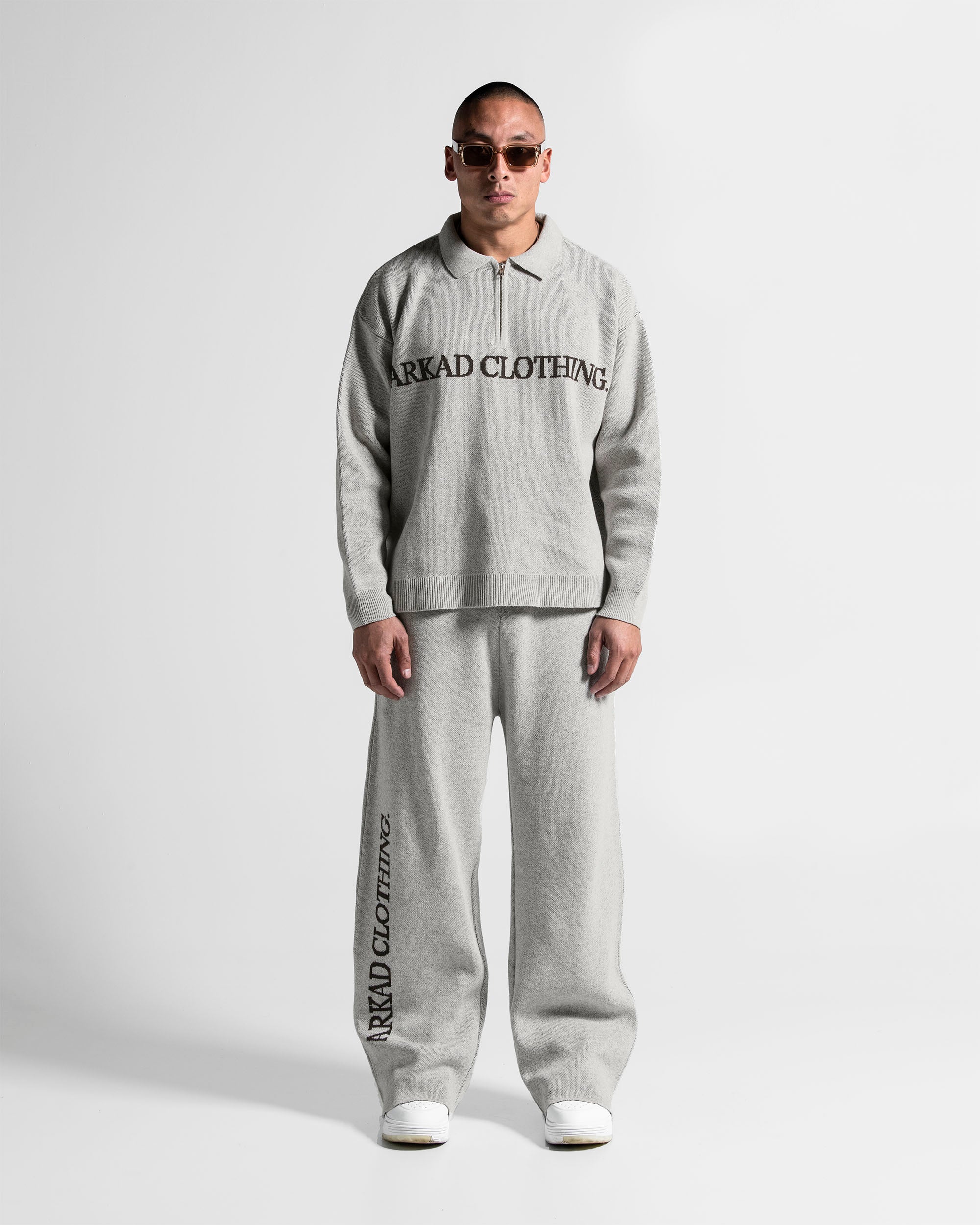 Knit Sweater Polo Gris Con Cafe