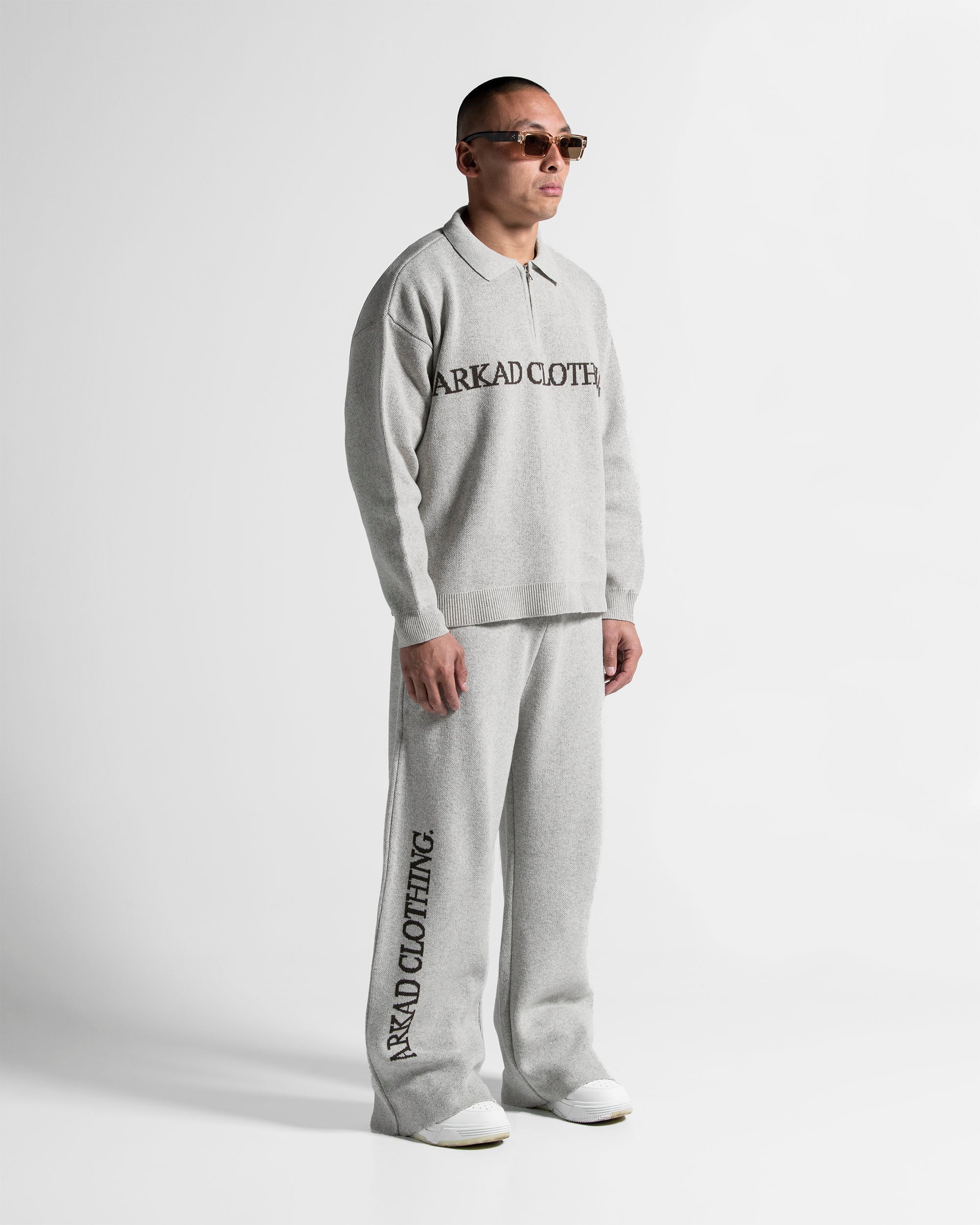 Knit Sweater Polo Gris Con Cafe